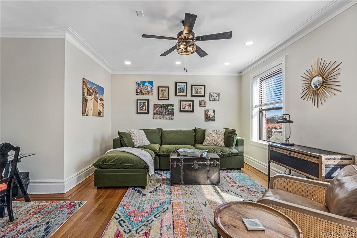 #4 photo, 37 Brompton Road, ग्रेट नेक Great Neck , NY 11021