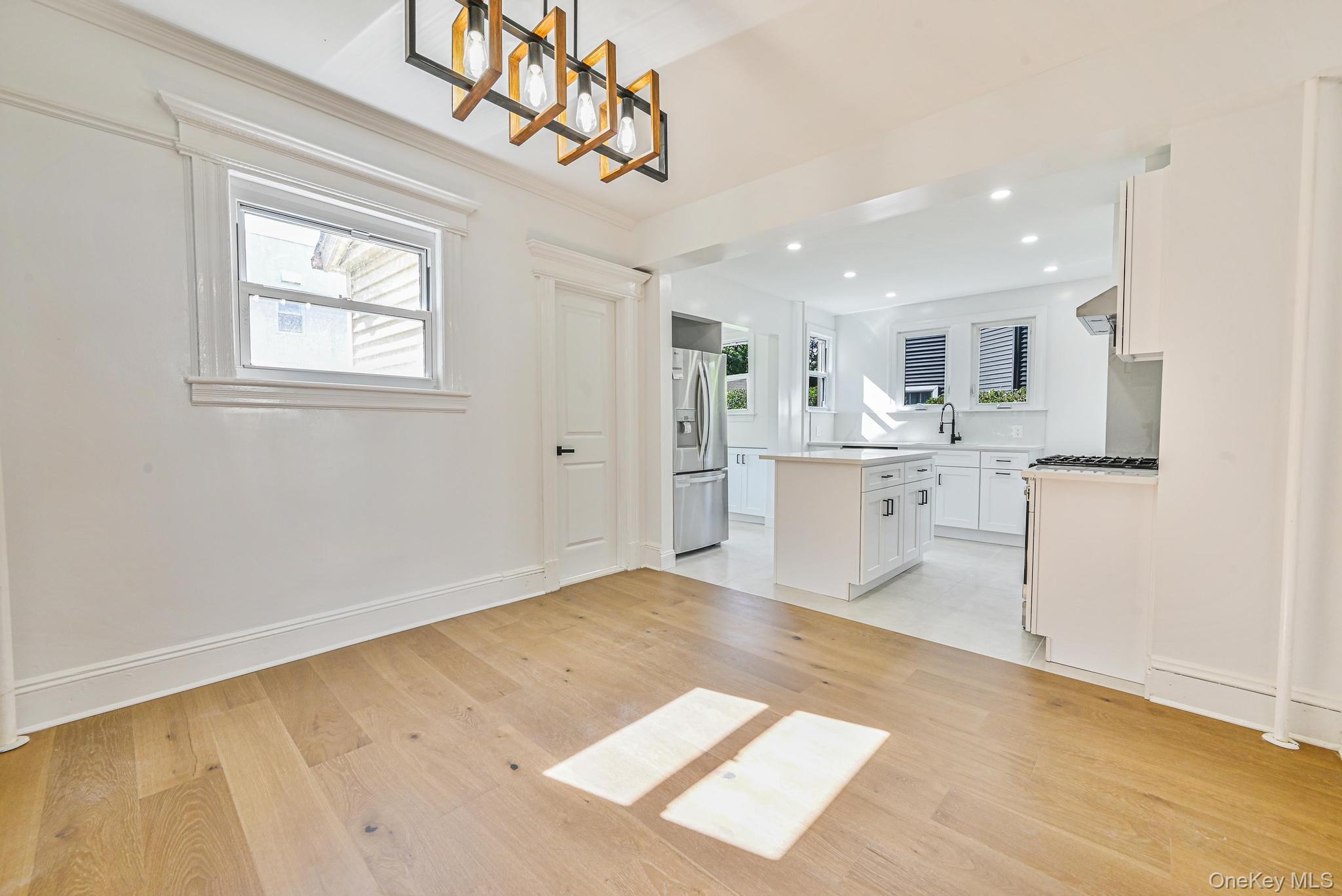 #6 photo, 108 N Forest Avenue, מחוז נסאו Rockville Centre , NY 11570