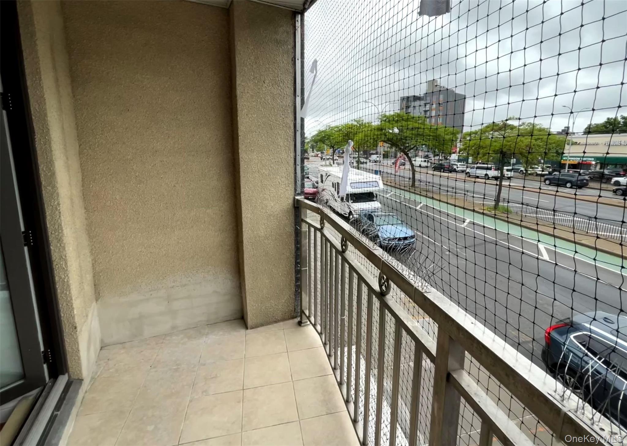 #14 photo, 7026 Queens Boulevard, קווינס Woodside , NY 11377