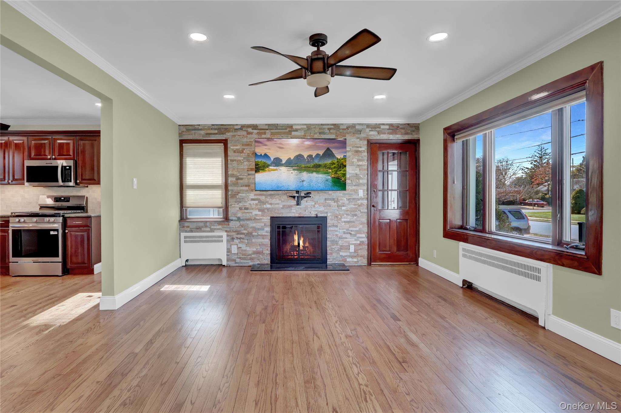 #10 photo, 45 Gregory Avenue, Нассау ‖ Merrick , NY 11566