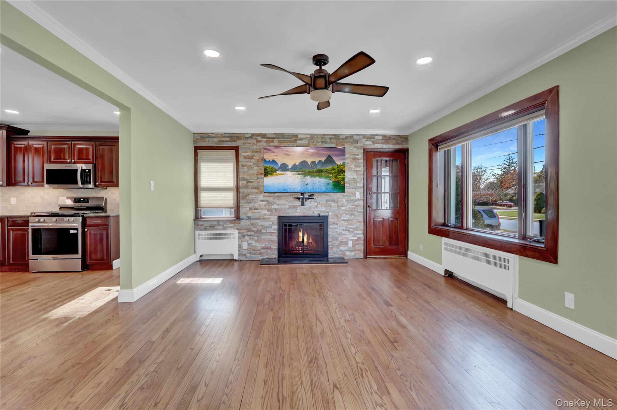 #11 photo, 45 Gregory Avenue, Нассау ‖ Merrick , NY 11566