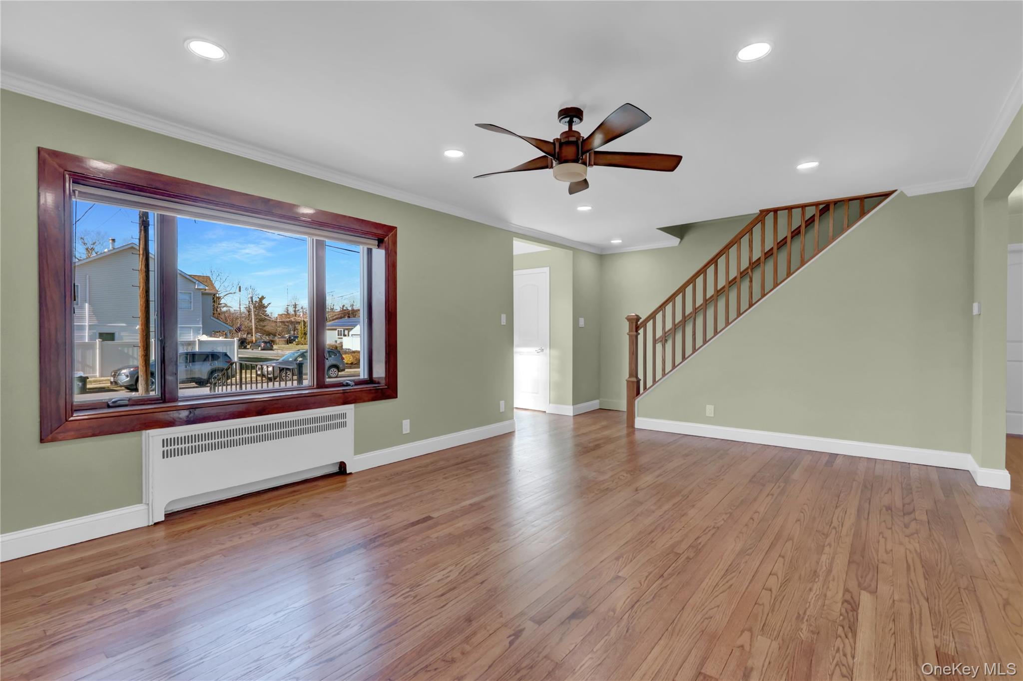 #13 photo, 45 Gregory Avenue, Нассау ‖ Merrick , NY 11566