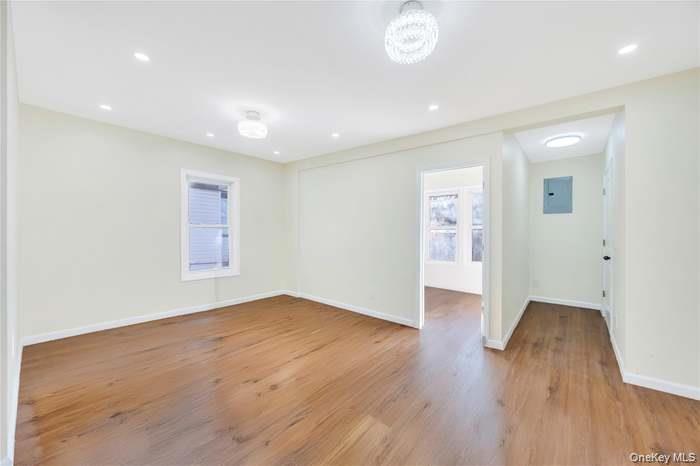 #13 photo, 100-35 204th Street, 皇后区 Hollis , NY 11423