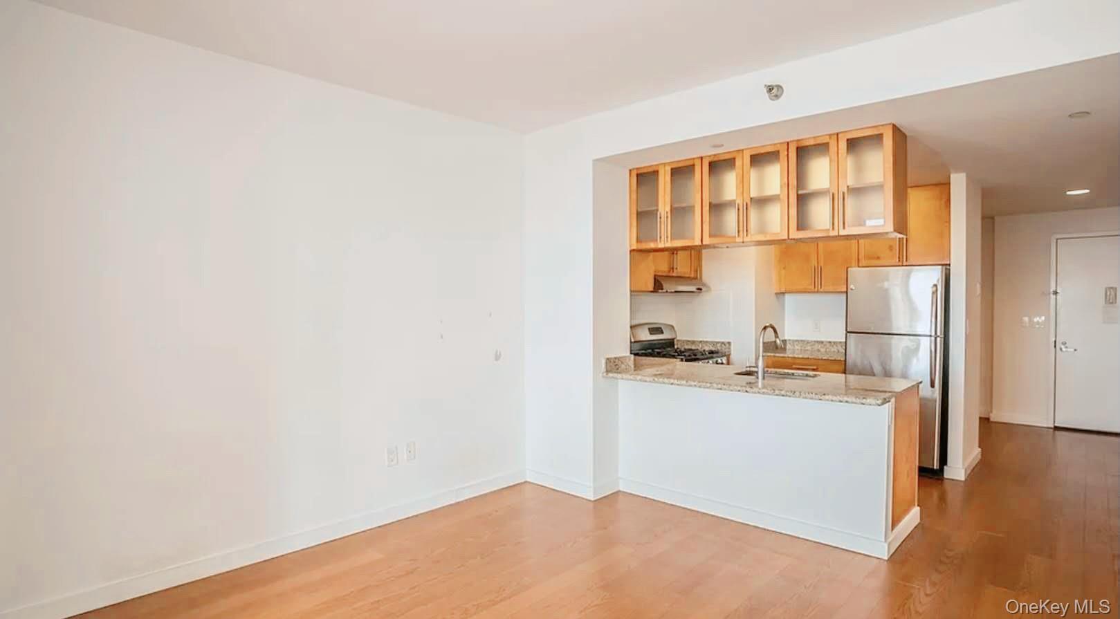 #8 photo, 40-28 College Point Boulevard, Flushing , NY 11354