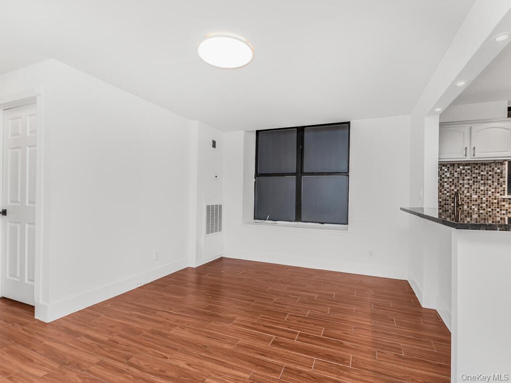 #5 photo, 581 Academy Street, מנהטן New York (Manhattan) , NY 10034