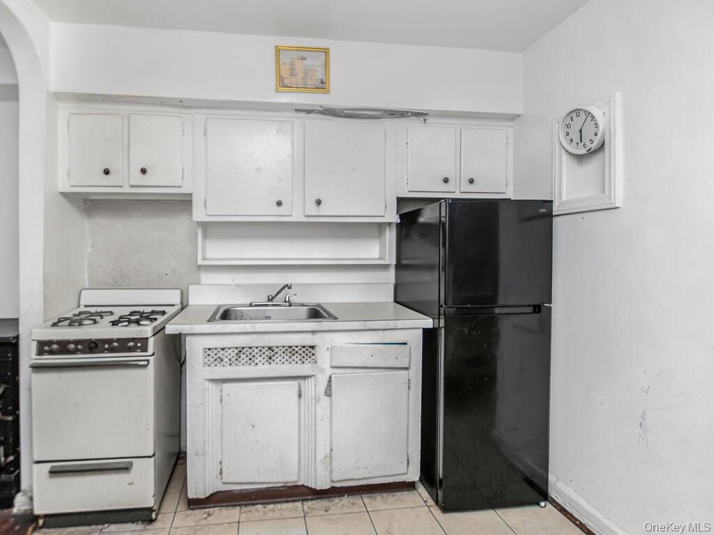 #13 photo, 986 Neill Avenue, Bronx , NY 10462