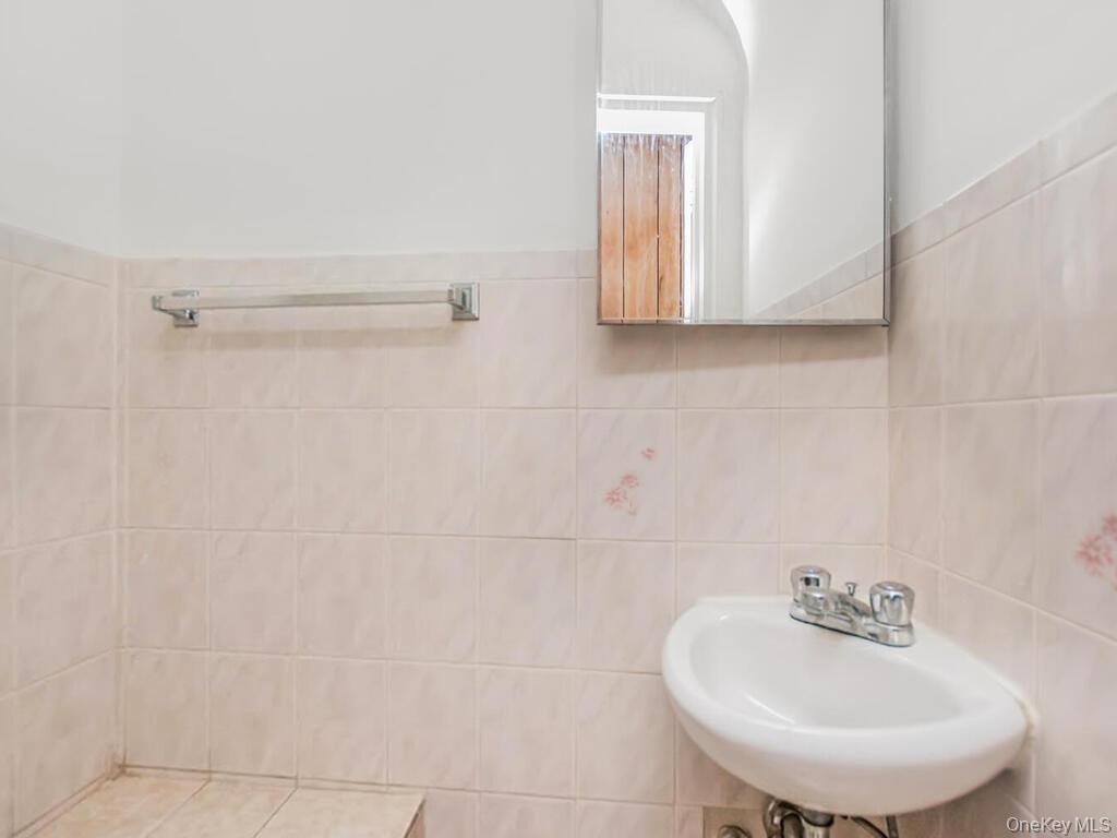 #19 photo, 986 Neill Avenue, Bronx , NY 10462