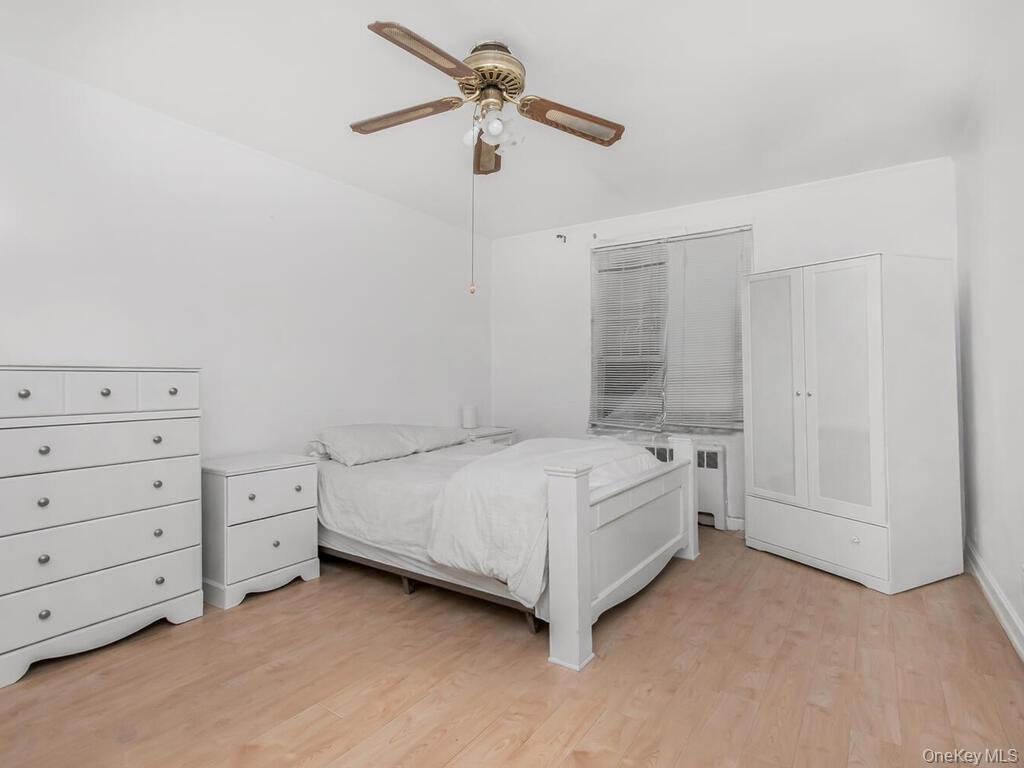 #7 photo, 986 Neill Avenue, Bronx , NY 10462