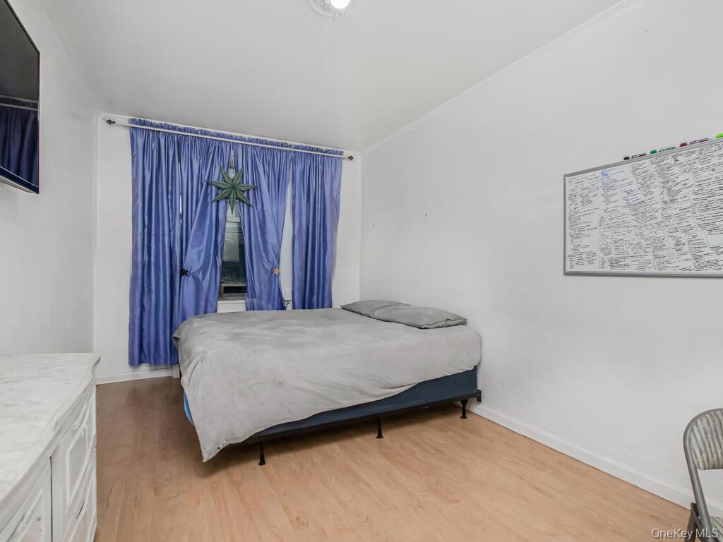 #9 photo, 986 Neill Avenue, Bronx , NY 10462