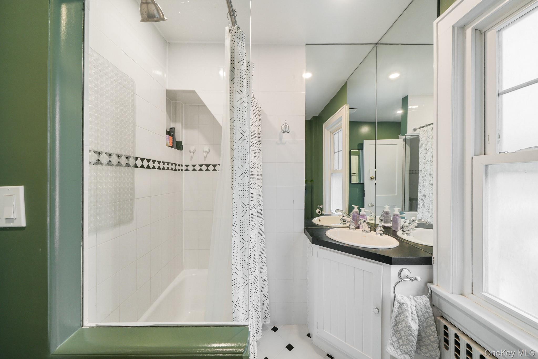 #19 photo, 54 Lakeview Avenue, Hartsdale , NY 10530