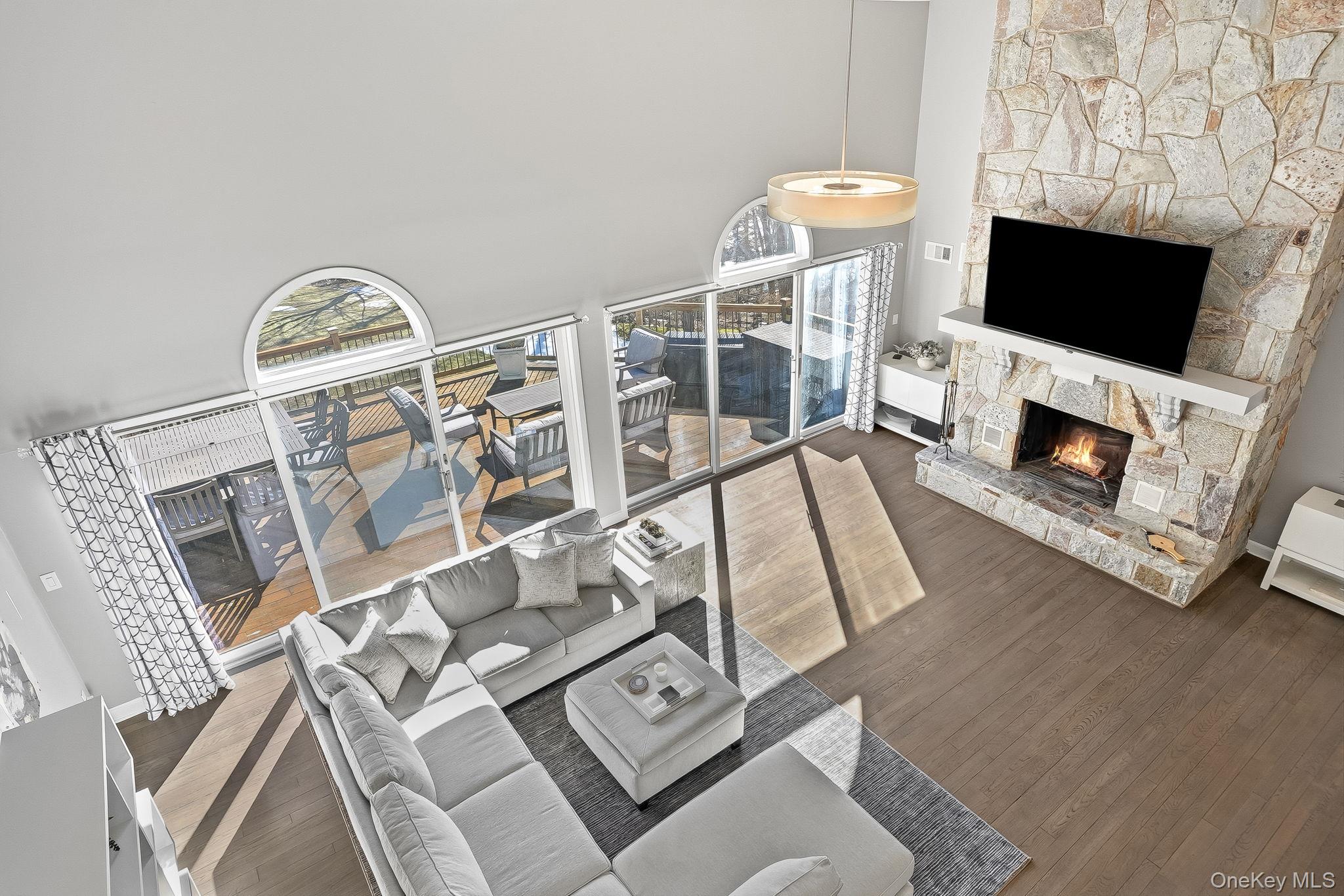 #10 photo, 2 Hemlock Rise, Armonk , NY 10504