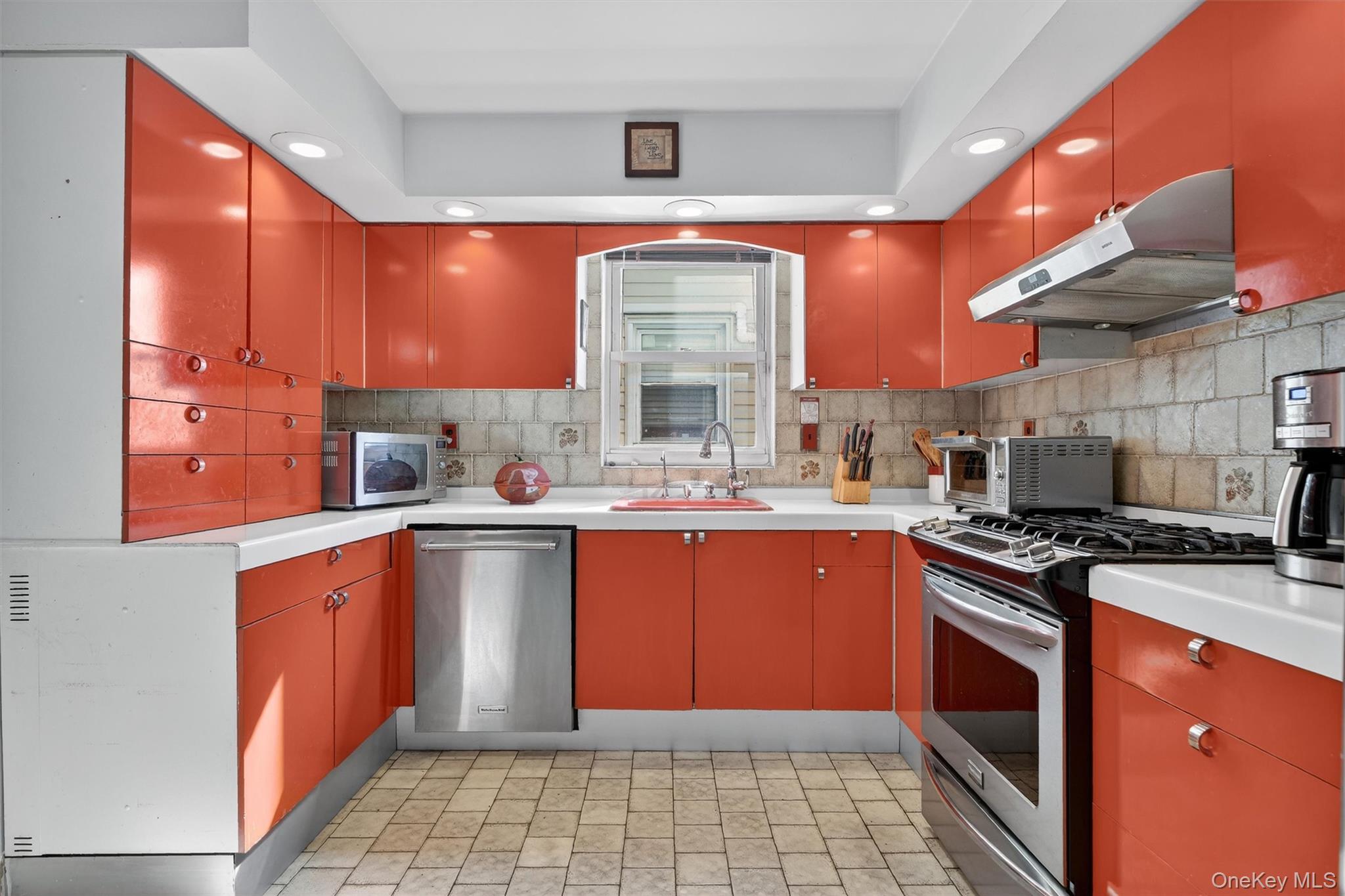 #12 photo, 2727 Matthews Avenue, 브롱크스 Bronx , NY 10467