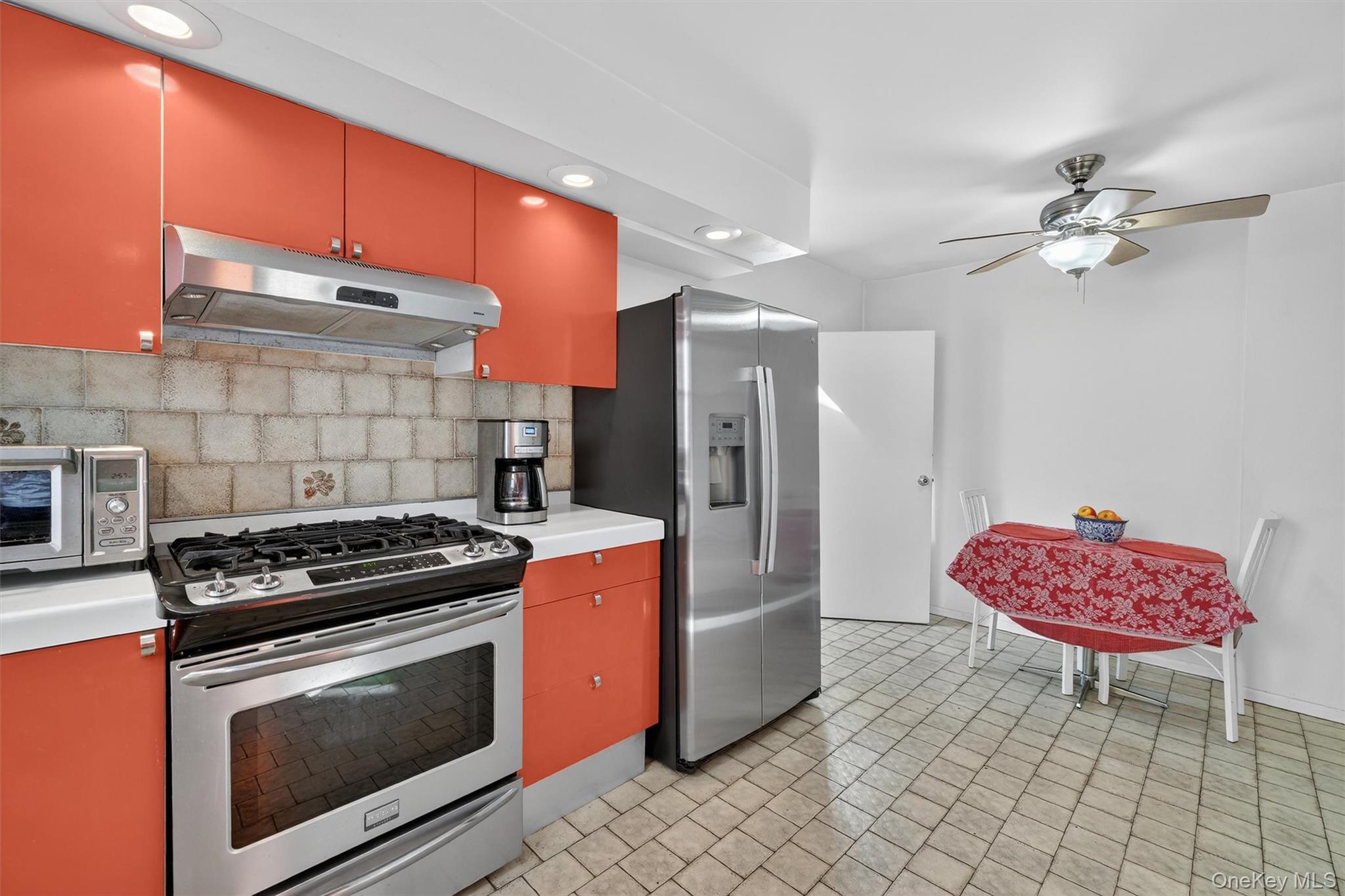 #13 photo, 2727 Matthews Avenue, 브롱크스 Bronx , NY 10467