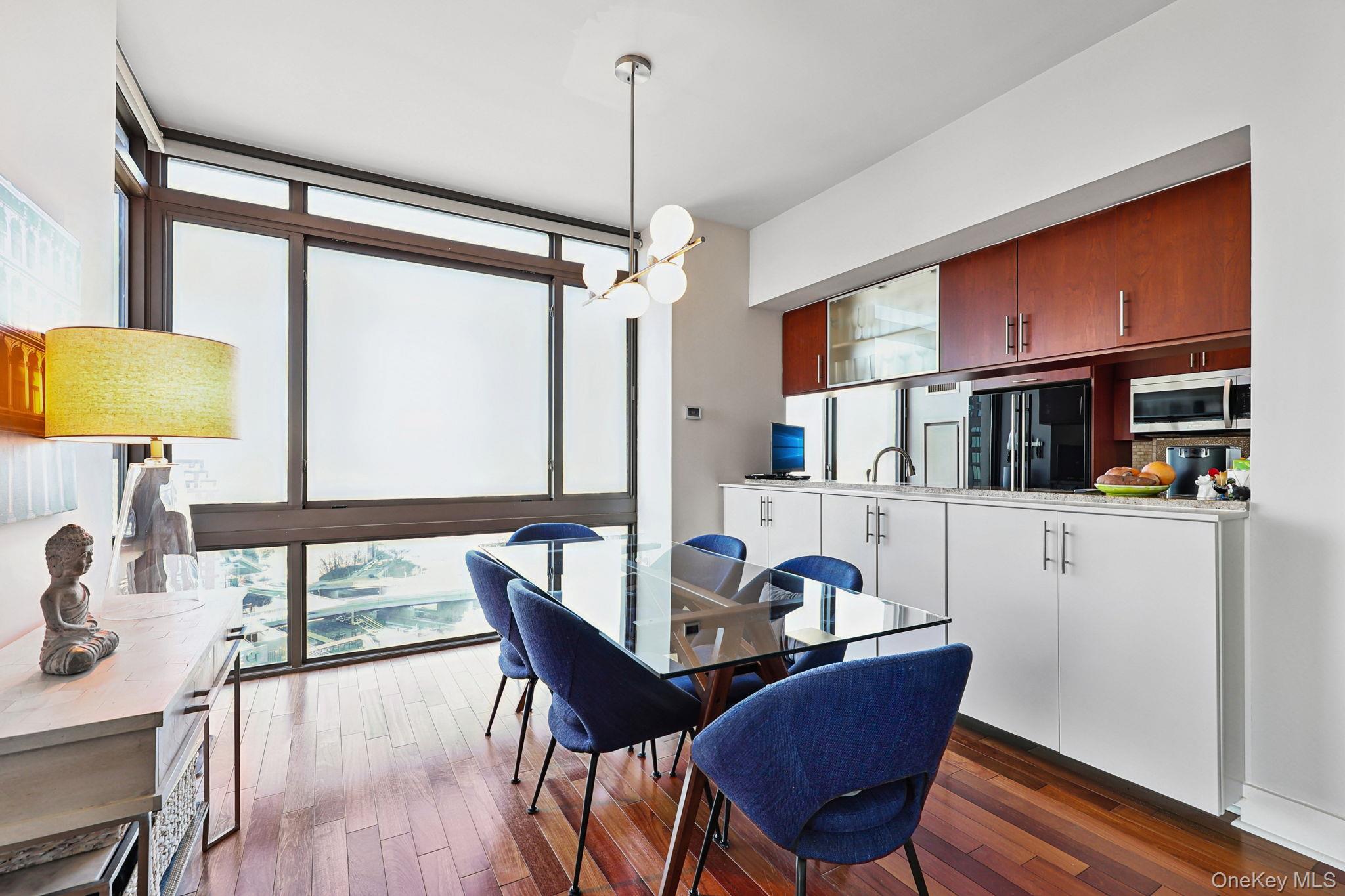 #11 photo, 175 Huguenot Street, New Rochelle , NY 10801