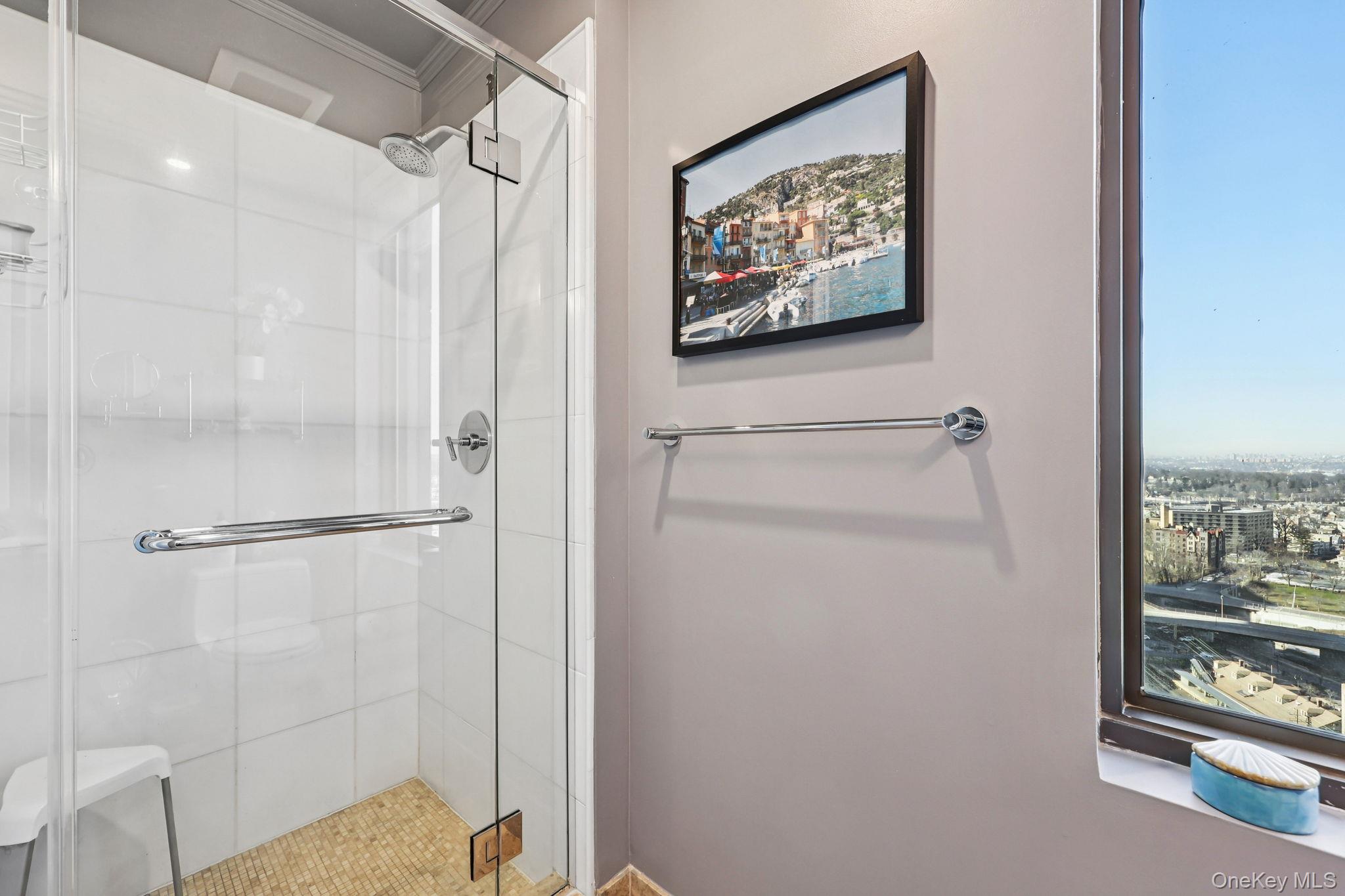 #7 photo, 175 Huguenot Street, New Rochelle , NY 10801