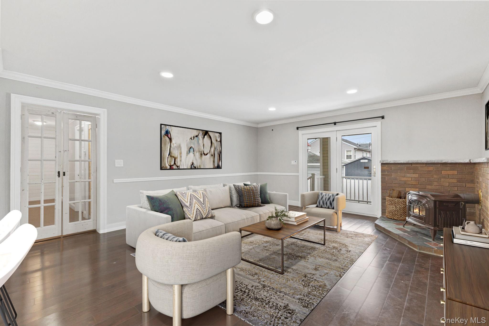 #4 photo, 43 Clifford Place, Harrison , NY 10528