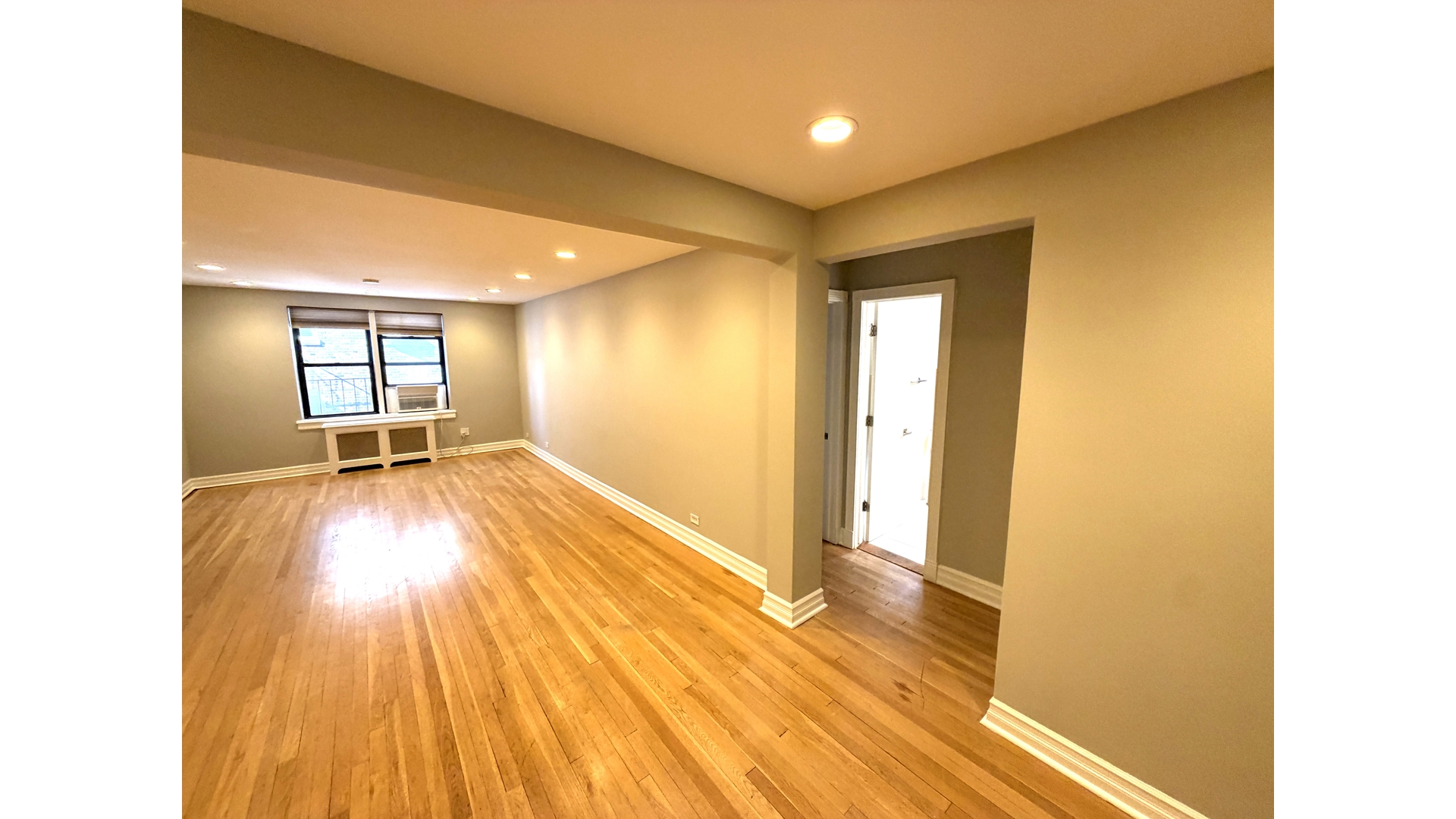 #4 photo, 445 W 240TH Street, 브롱크스 Fieldston , NY 10463
