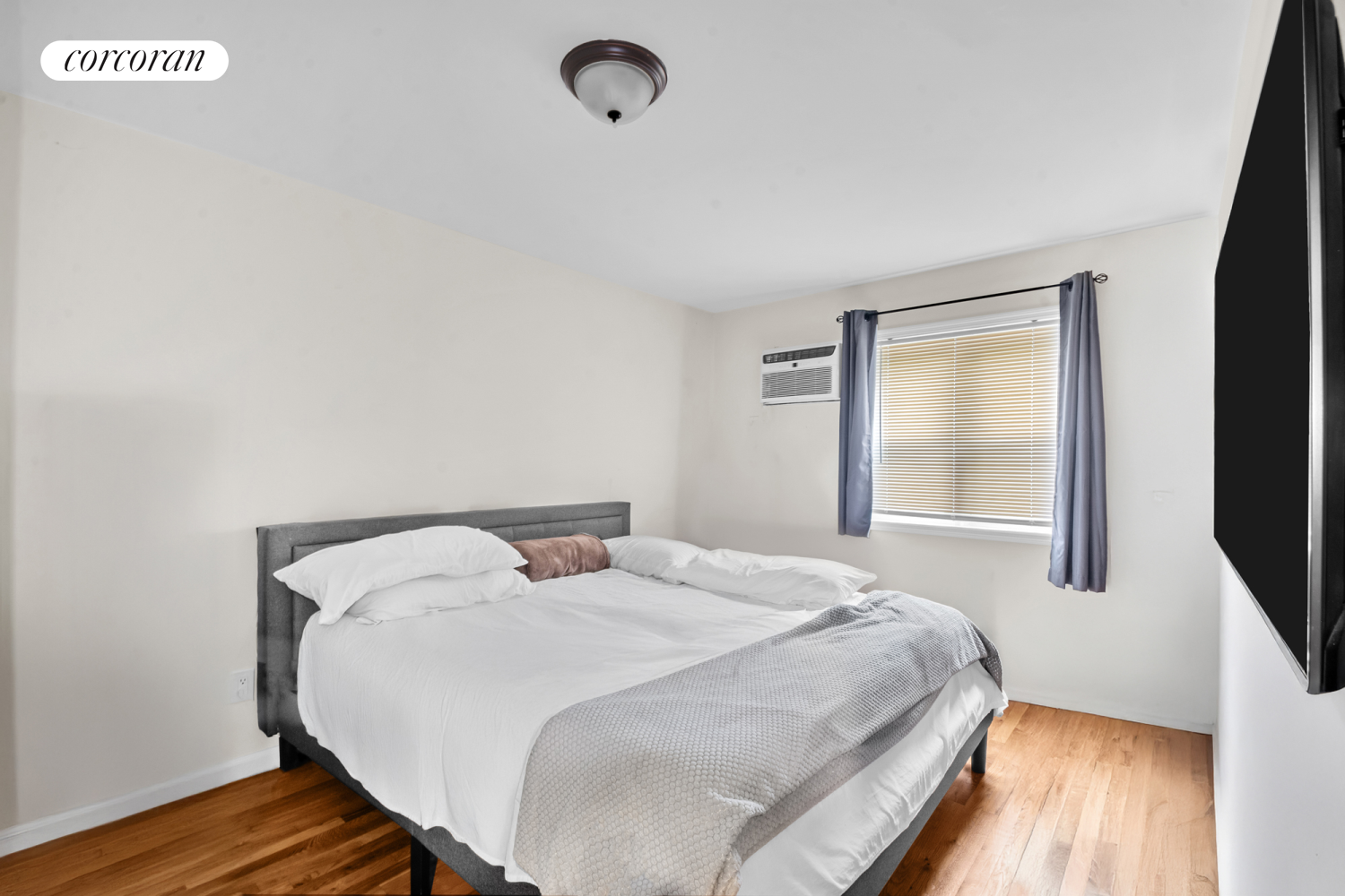 #14 photo, 11-46 WELLING Court, কুইন্‌স Astoria , NY 11102