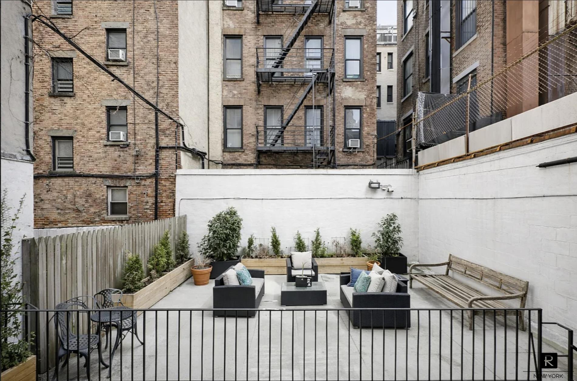 #10 photo, 239 E 10th Street, East Village , NY 10003