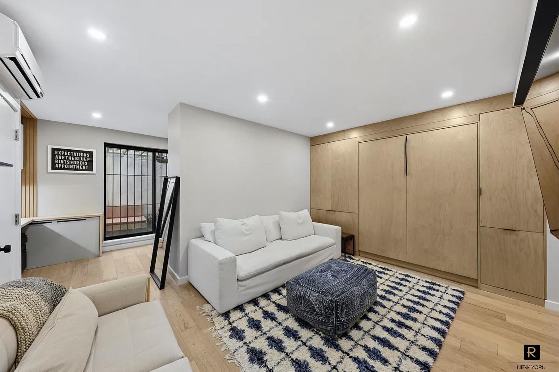 #15 photo, 239 E 10th Street, East Village , NY 10003