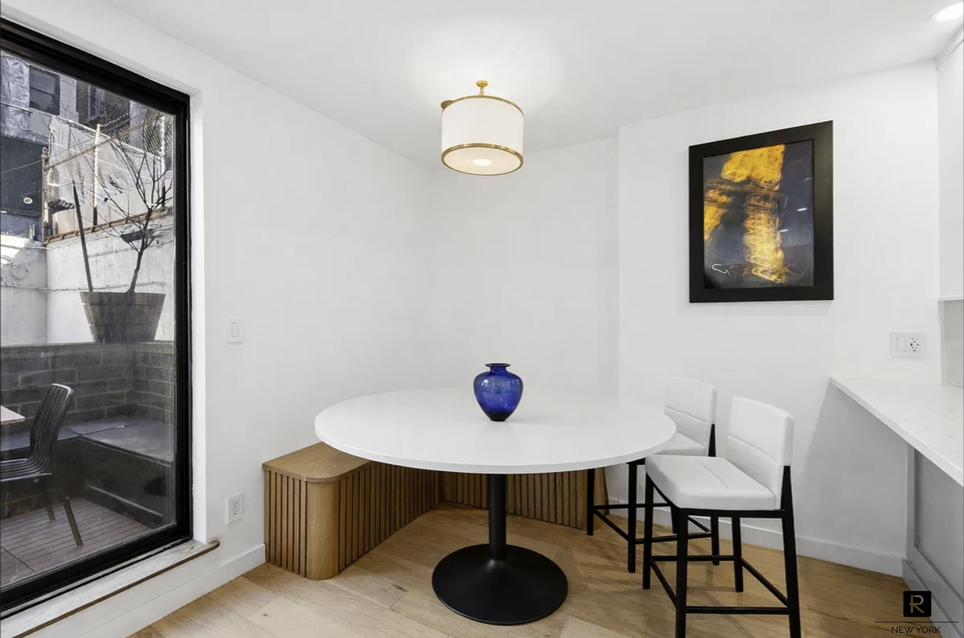 #8 photo, 239 E 10th Street, East Village , NY 10003