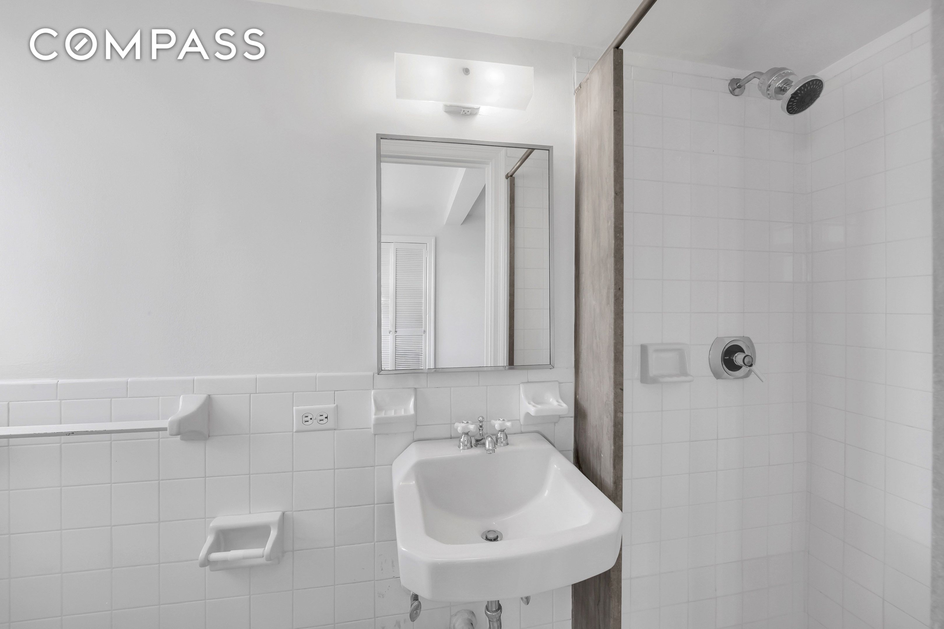 #15 photo, 5 Tudor City Place, Murray Hill , NY 10017