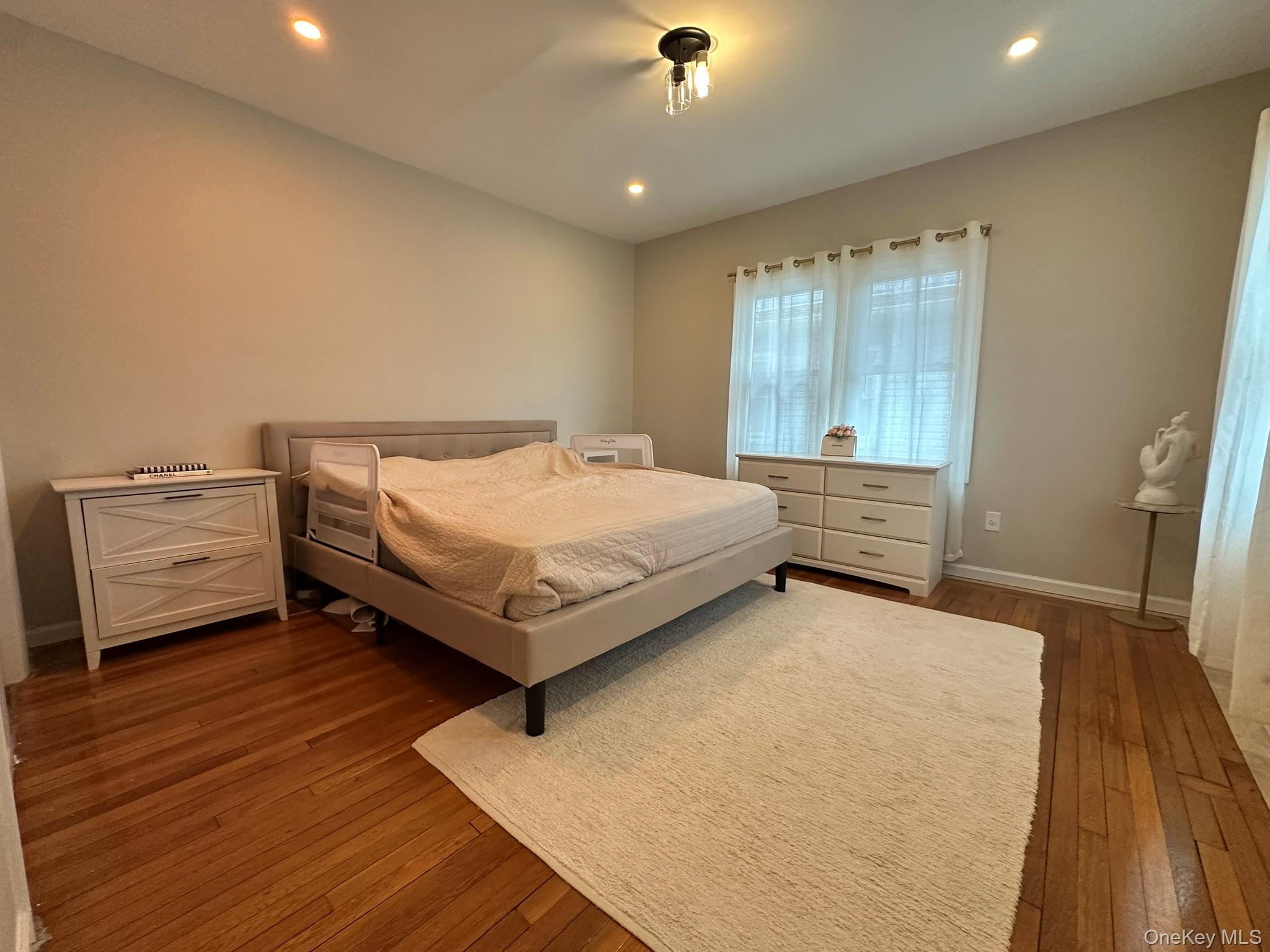 #7 photo, 149 W Market Street, Long Beach , NY 11561