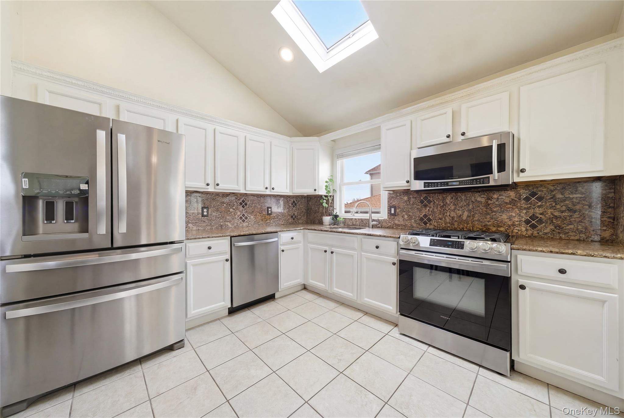 #10 photo, 1100 Jefferson Place, Baldwin , NY 11510