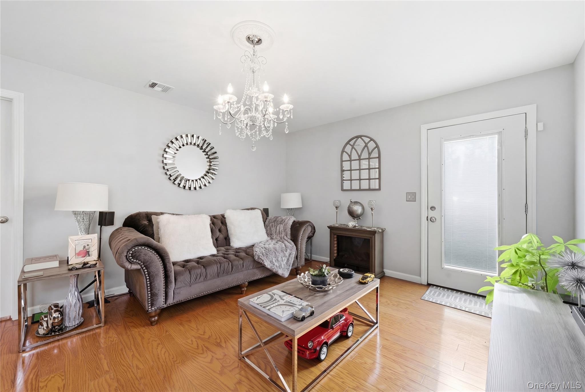 #5 photo, 1100 Jefferson Place, Baldwin , NY 11510