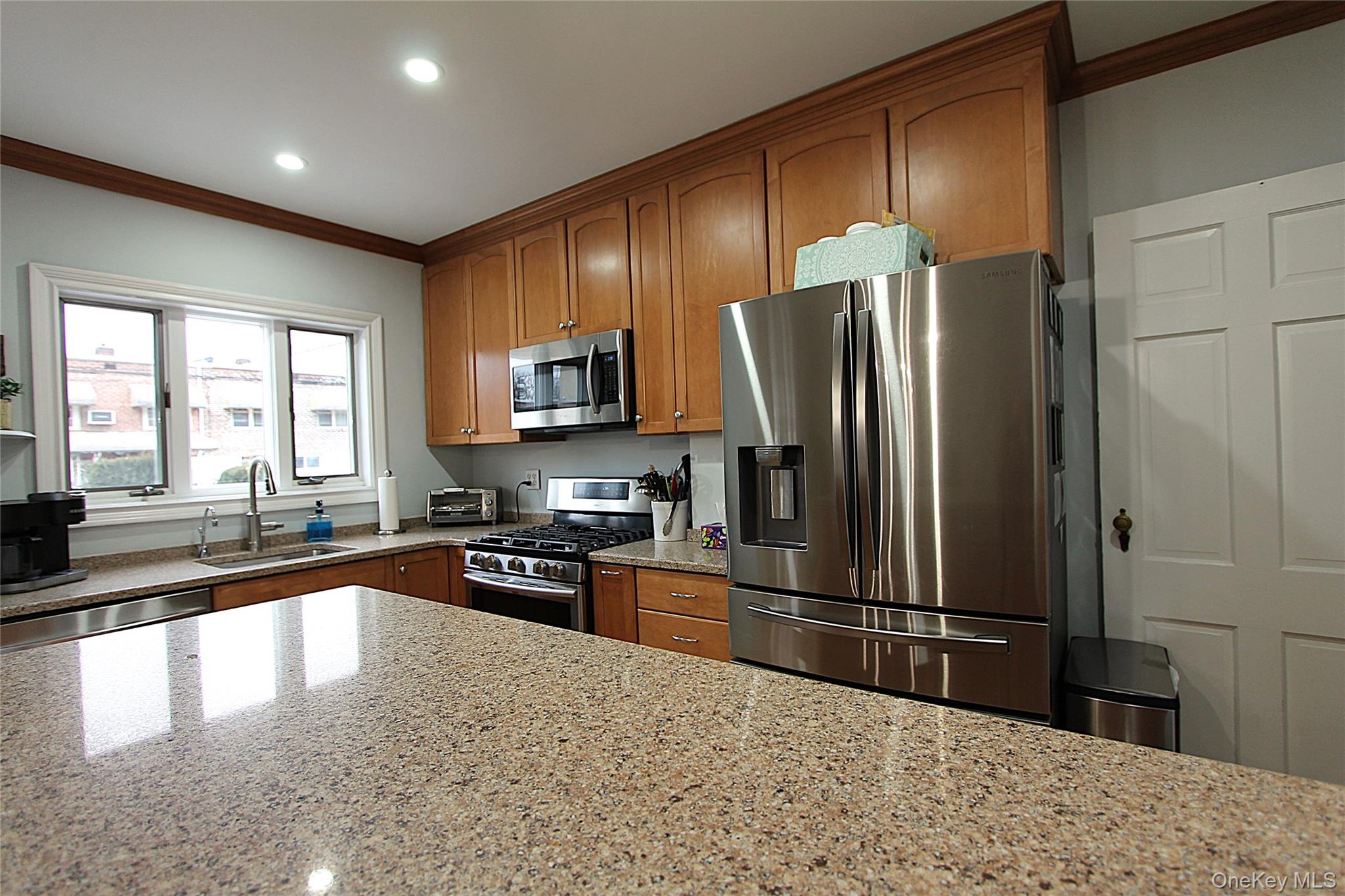 #11 photo, 61-21 81st Street, Middle Village , NY 11379