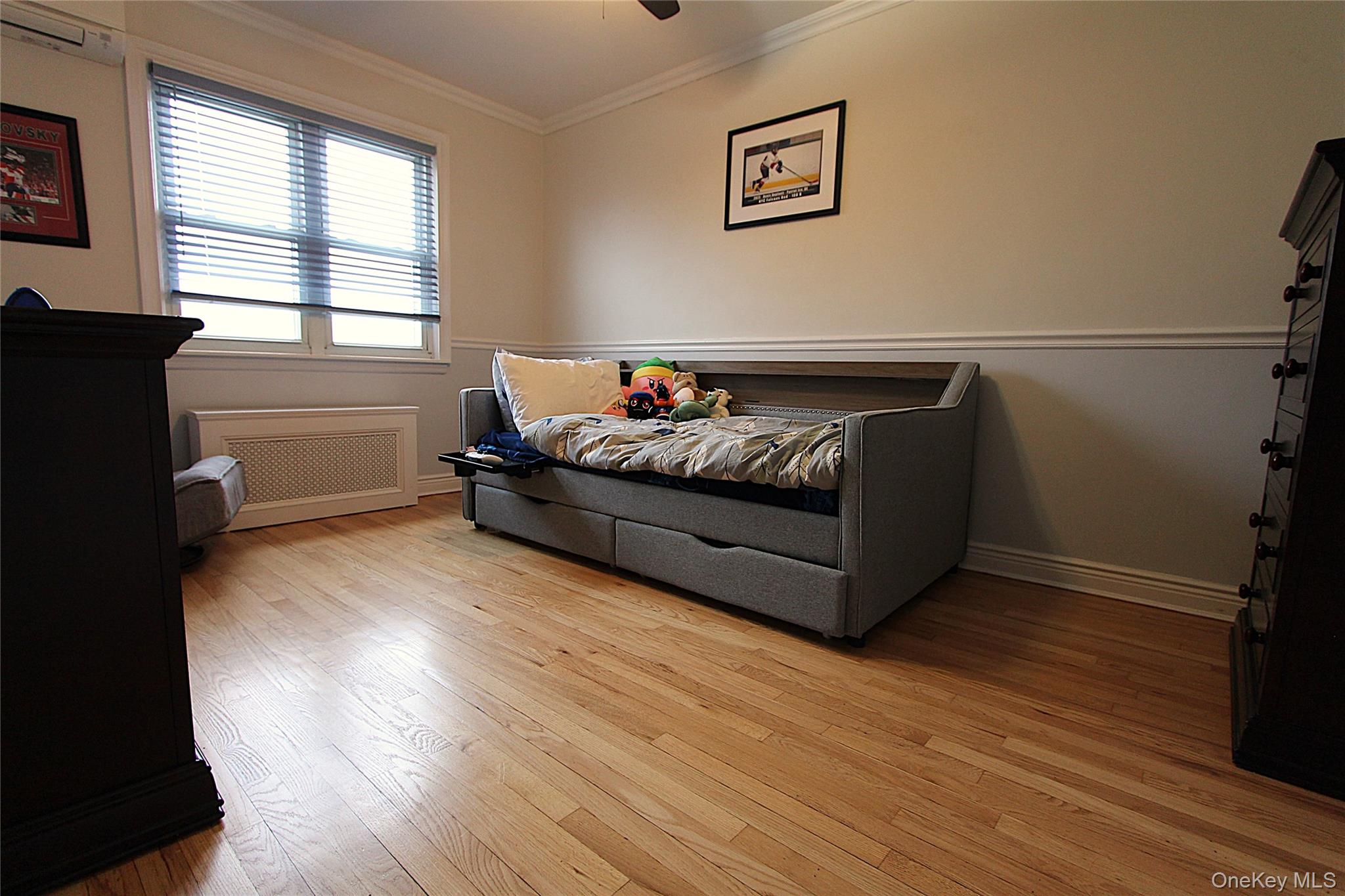 #16 photo, 61-21 81st Street, Middle Village , NY 11379