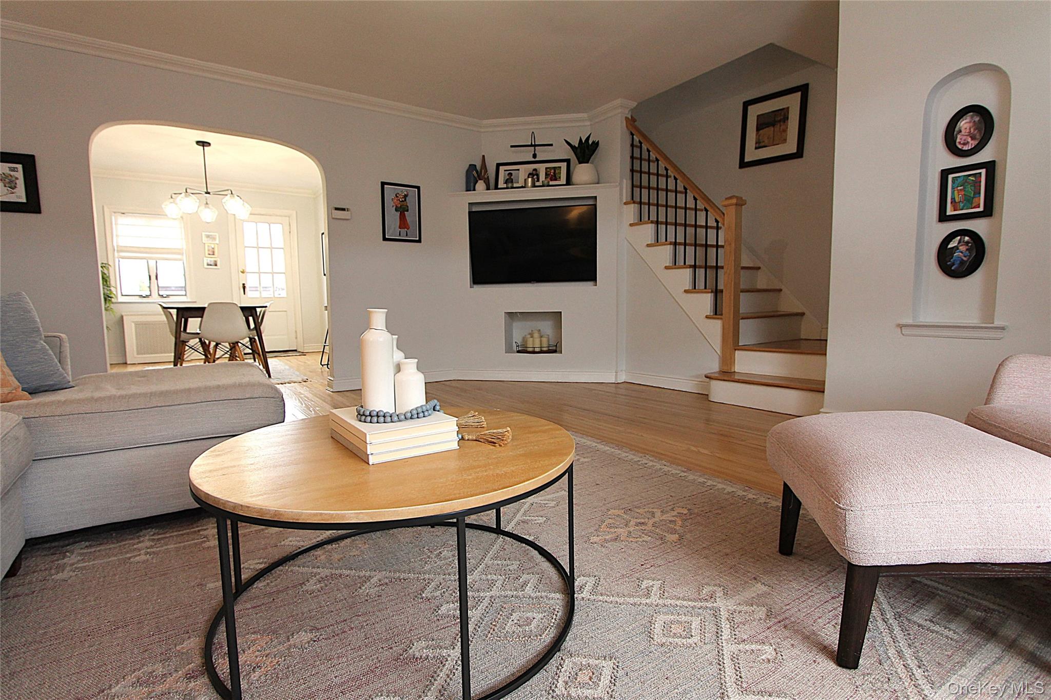 #7 photo, 61-21 81st Street, Middle Village , NY 11379