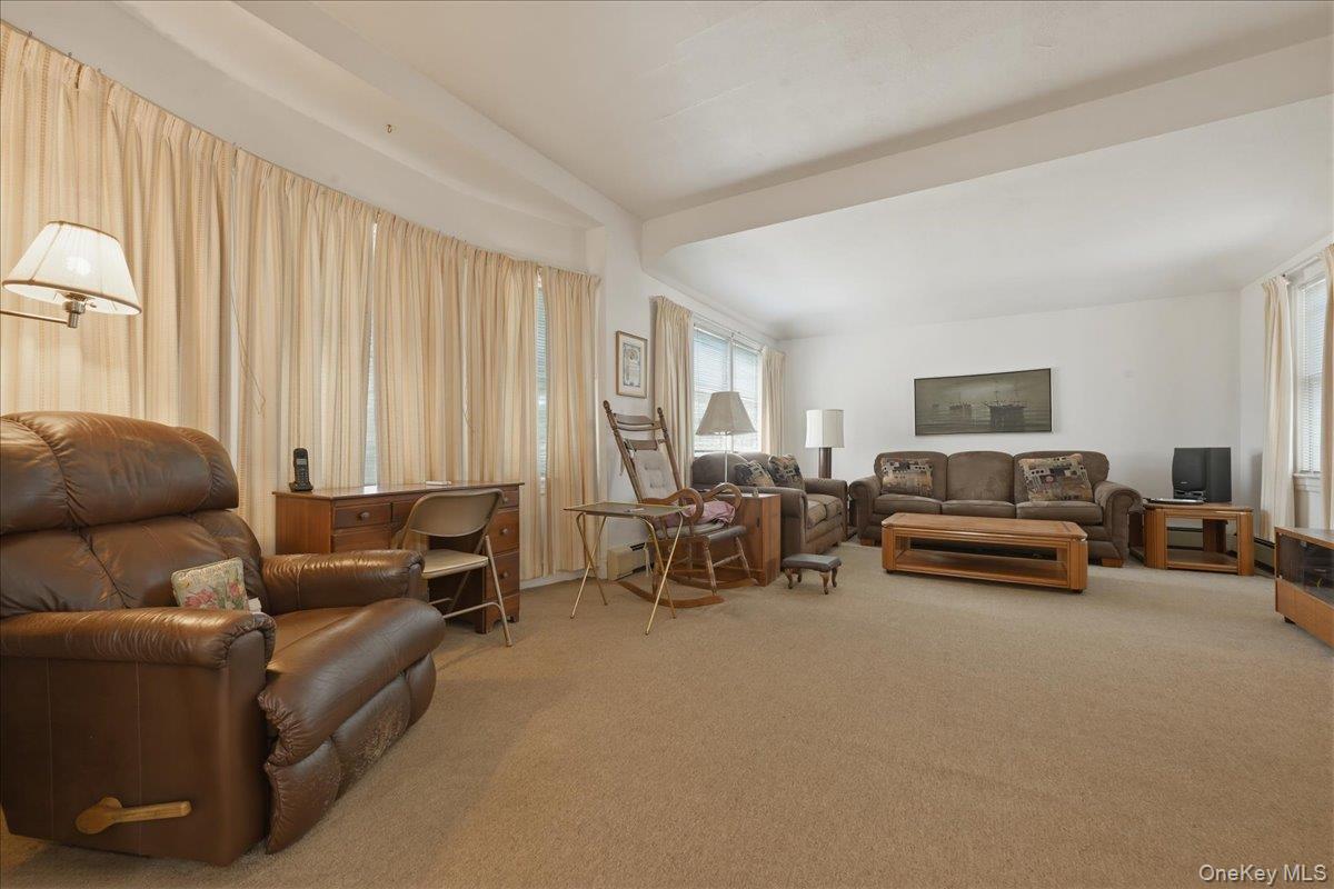 #4 photo, 25 Raymond Street, Rockville Centre , NY 11570