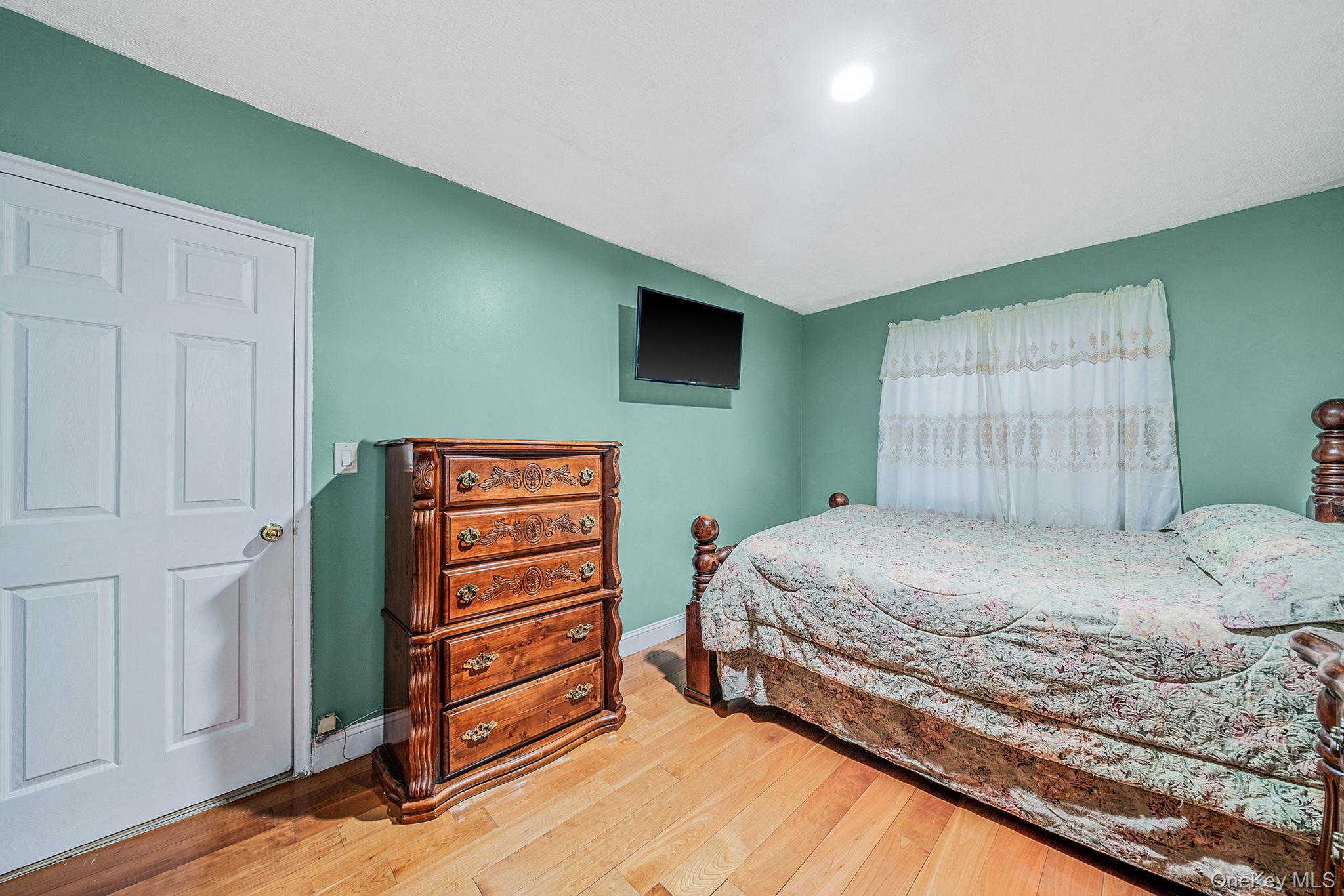 #11 photo, 10229 184th Street, كوينز Hollis , NY 11423