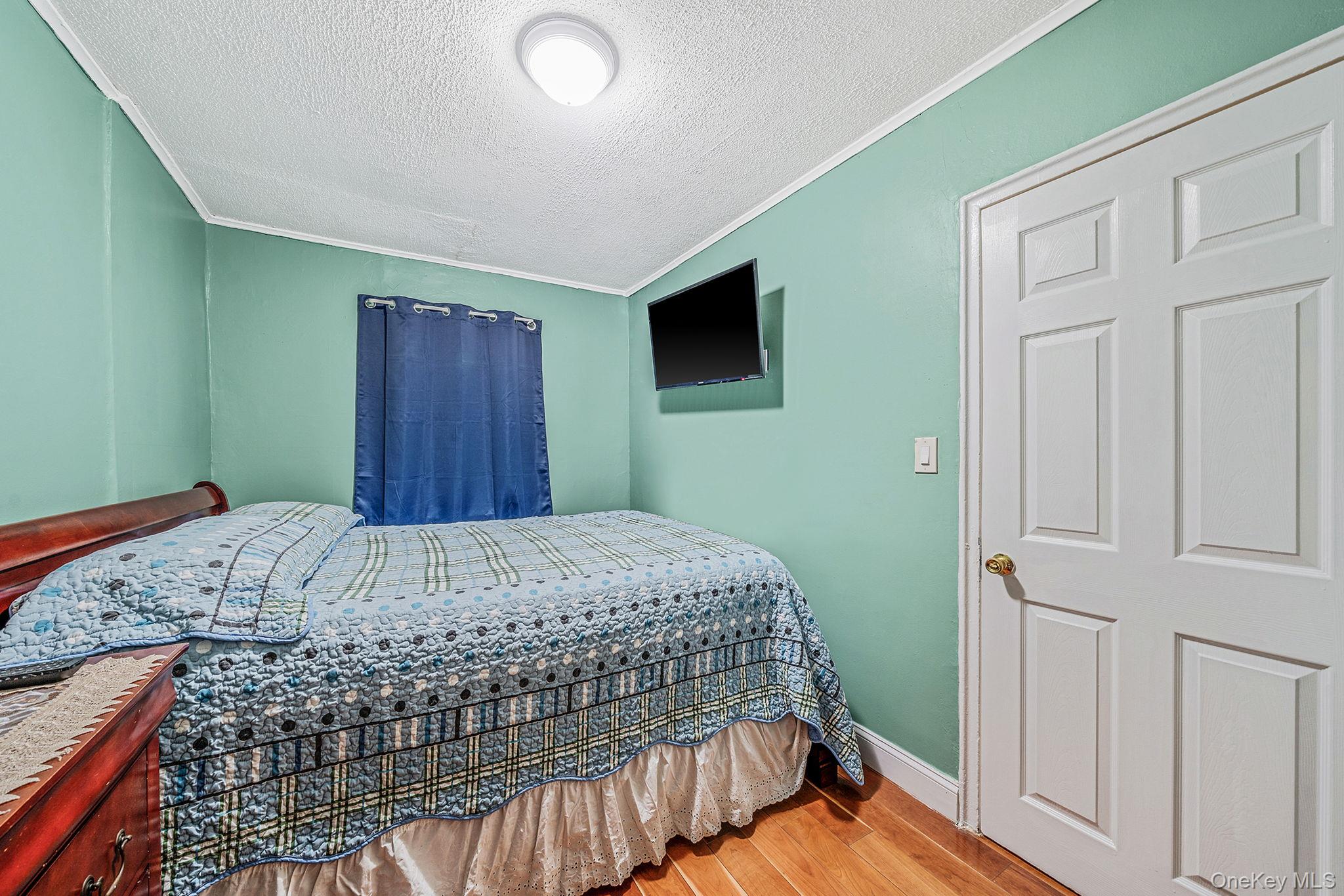 #13 photo, 10229 184th Street, كوينز Hollis , NY 11423