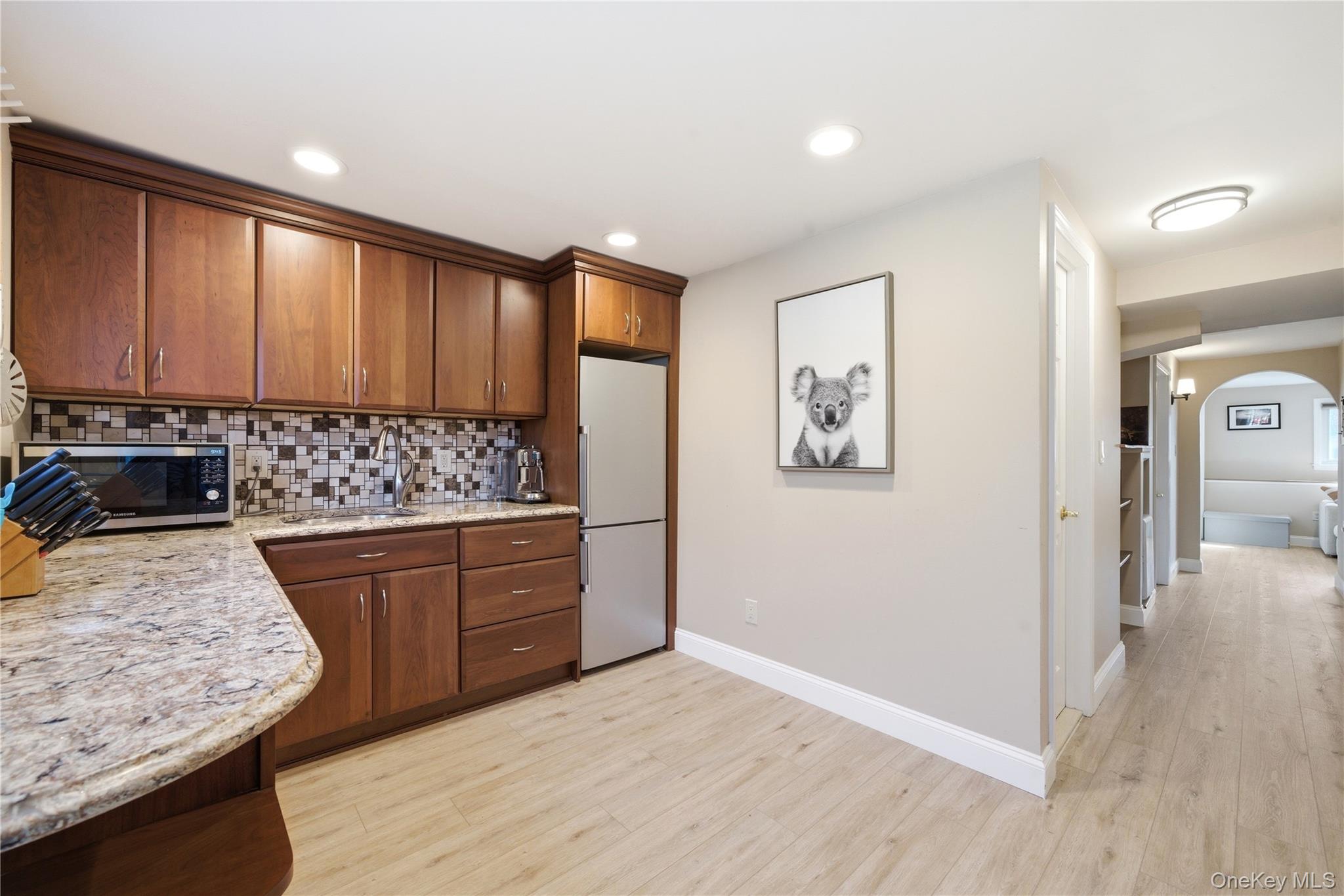 #19 photo, 214 Ralph Avenue, Babylon , NY 11702