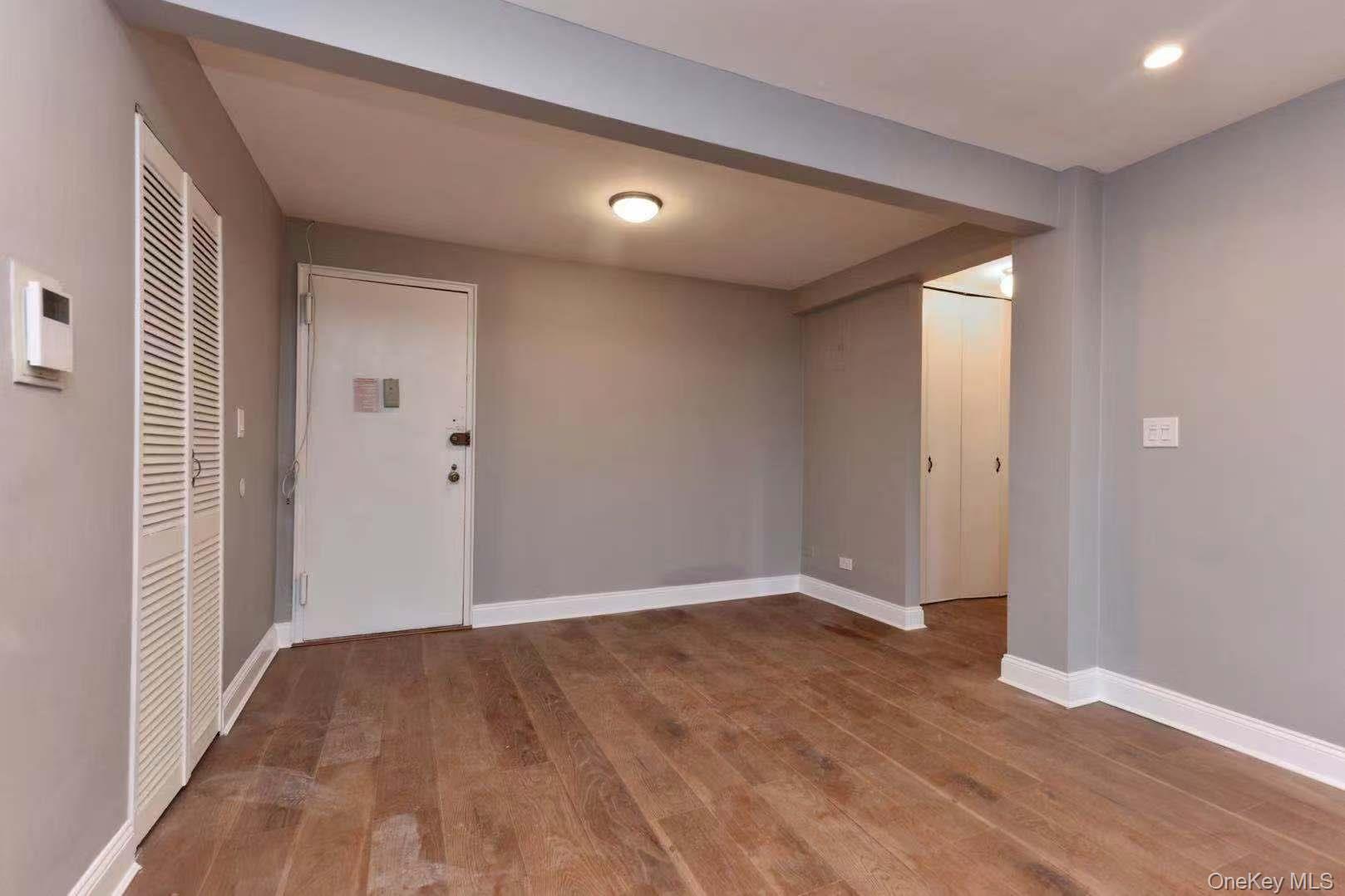 #6 photo, 15272 Melbourne Avenue, Flushing , NY 11367