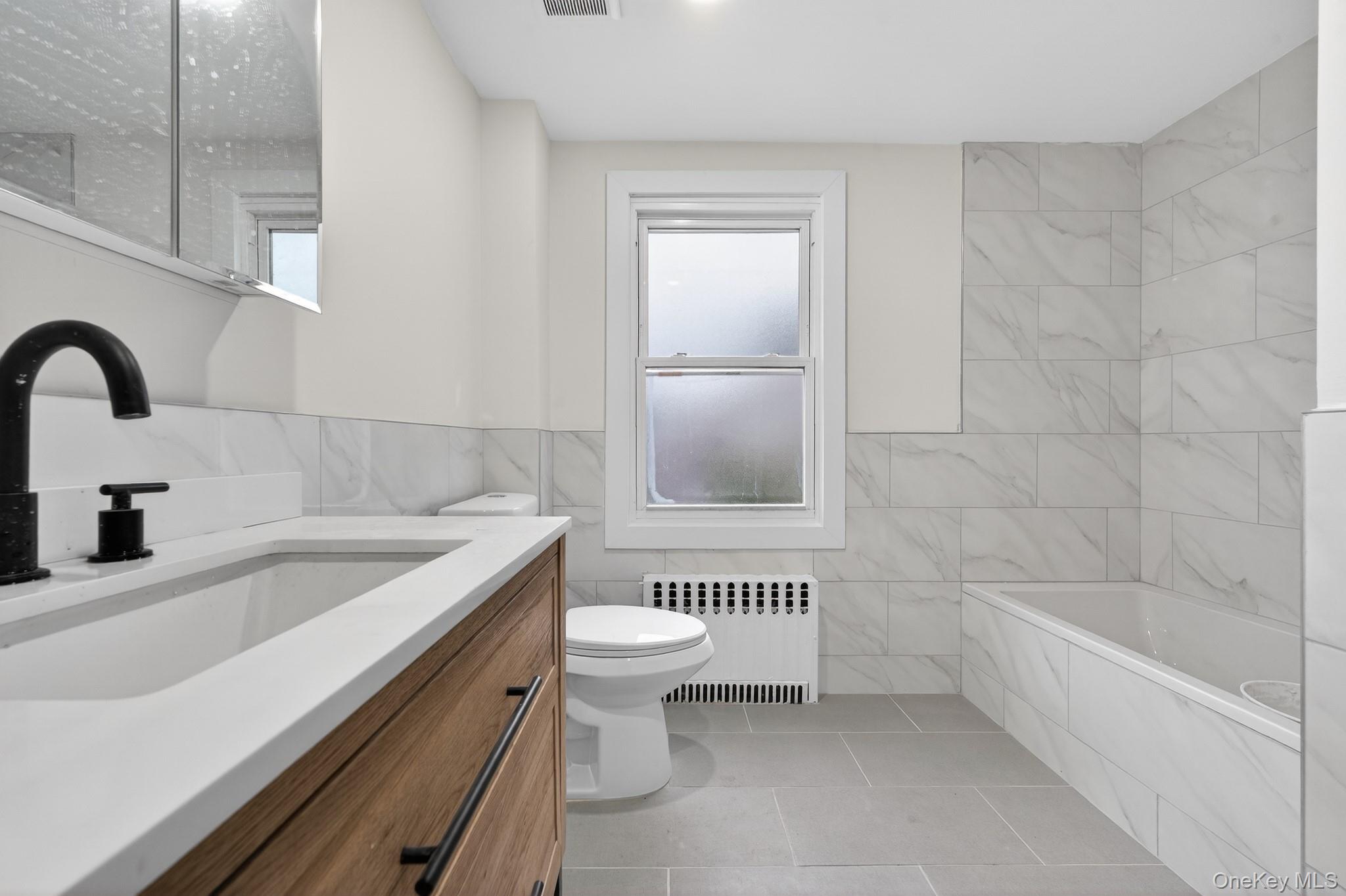 #9 photo, 3079 Fearn Place, Bronx , NY 10465