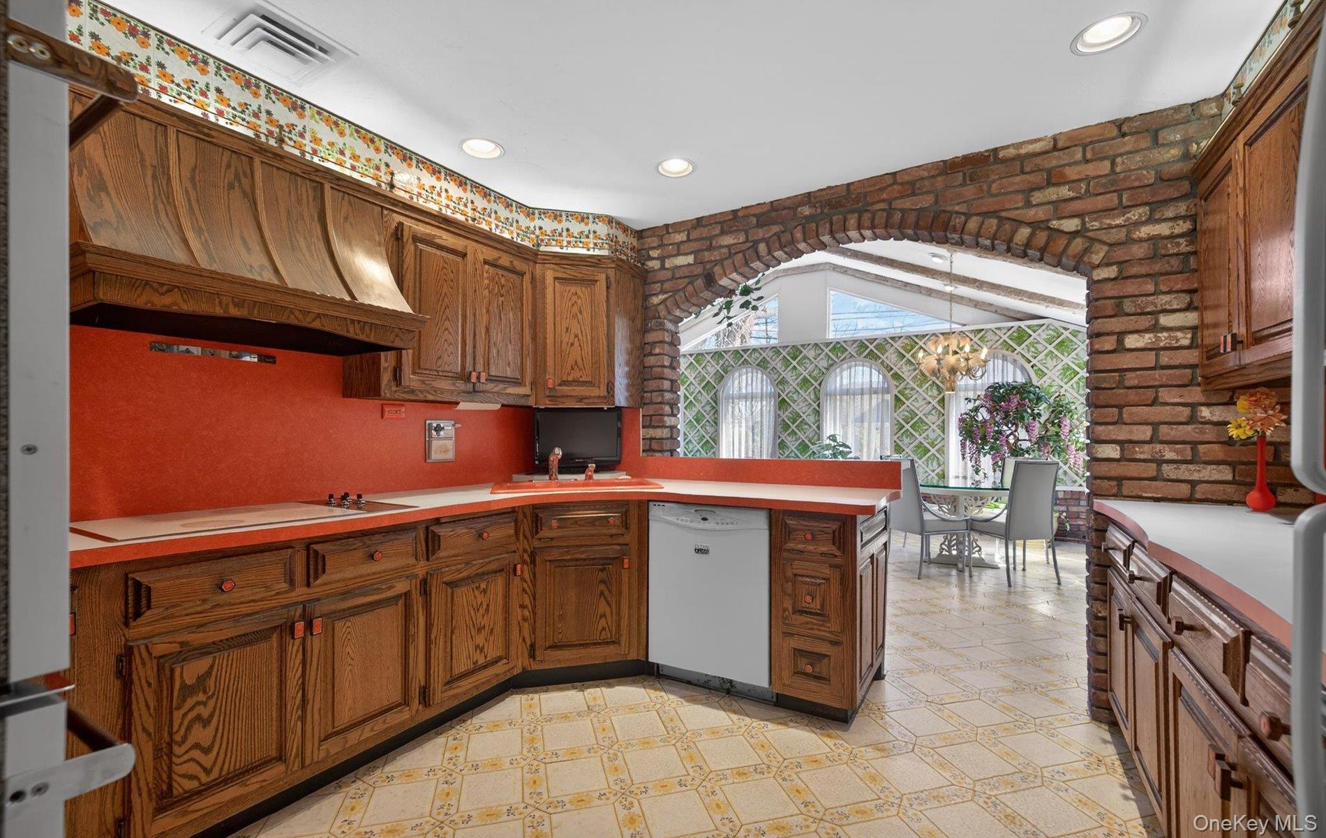 #7 photo, 7 Carling Drive, New Hyde Park , NY 11040