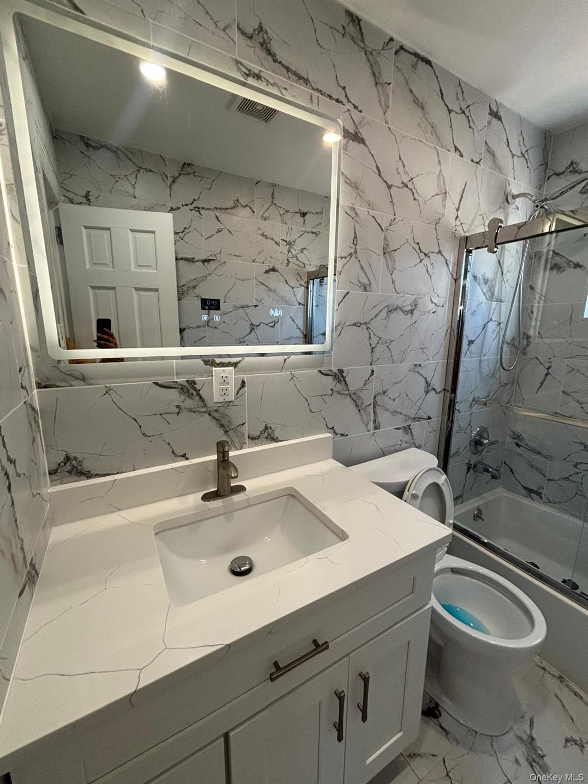 #9 photo, 26 Adams Street, Hicksville , NY 11801