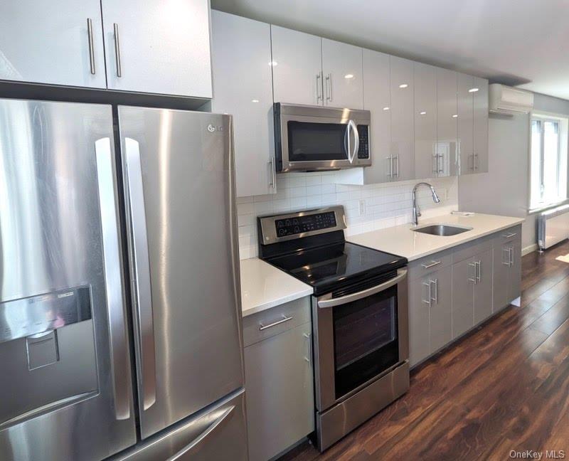 #4 photo, 58-09 61 Street, Maspeth , NY 11379