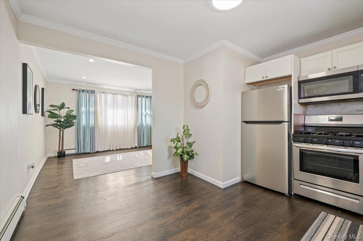 #11 photo, 69 Parkway Boulevard, Wyandanch , NY 11798