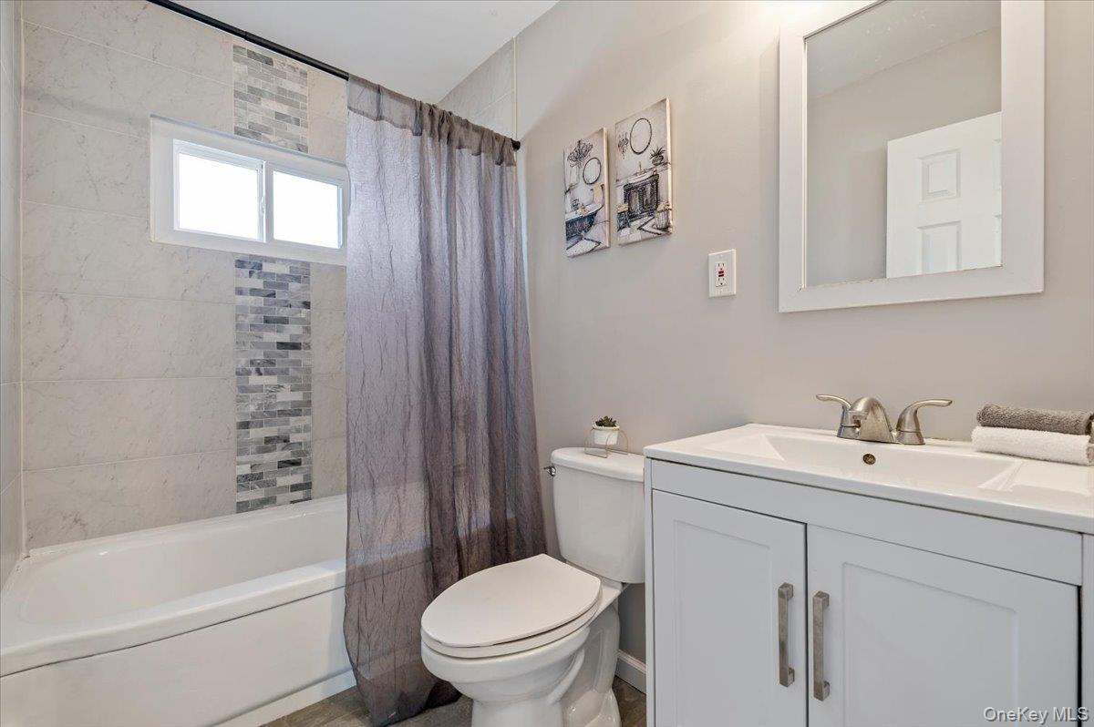 #12 photo, 69 Parkway Boulevard, Wyandanch , NY 11798