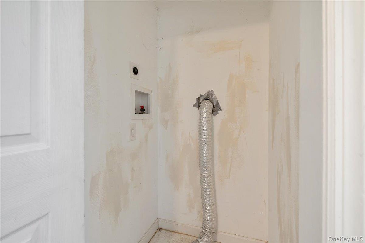 #18 photo, 69 Parkway Boulevard, Wyandanch , NY 11798