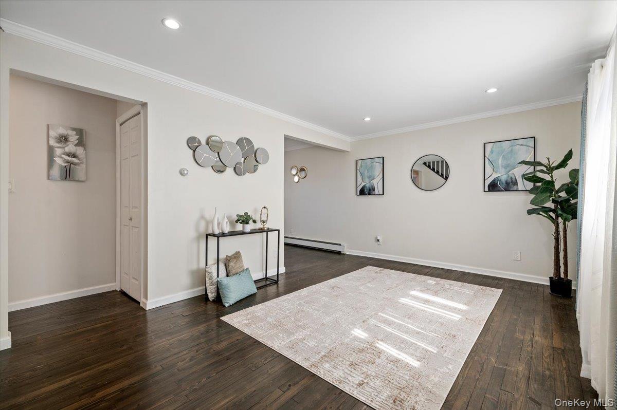 #4 photo, 69 Parkway Boulevard, Wyandanch , NY 11798