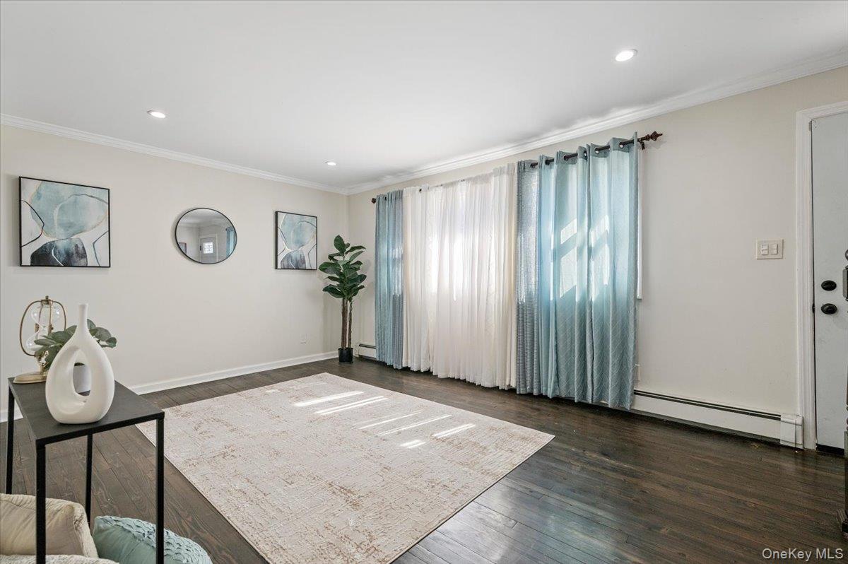 #7 photo, 69 Parkway Boulevard, Wyandanch , NY 11798