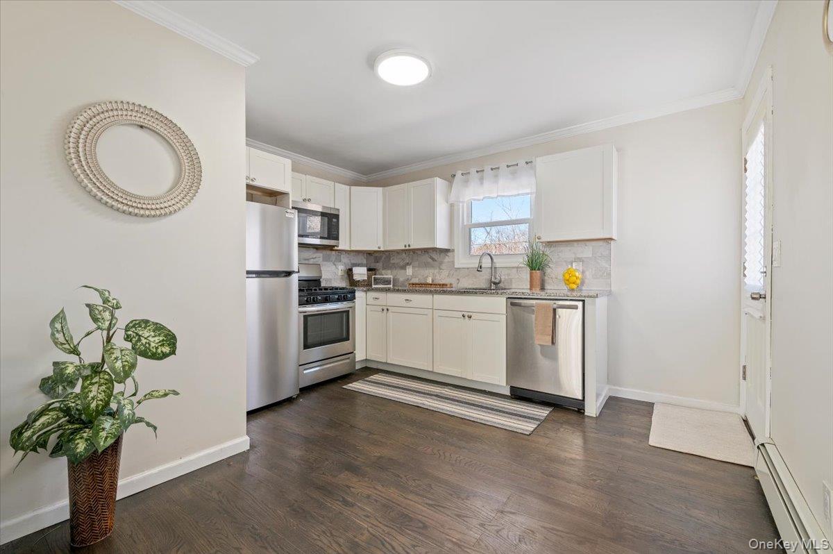 #8 photo, 69 Parkway Boulevard, Wyandanch , NY 11798