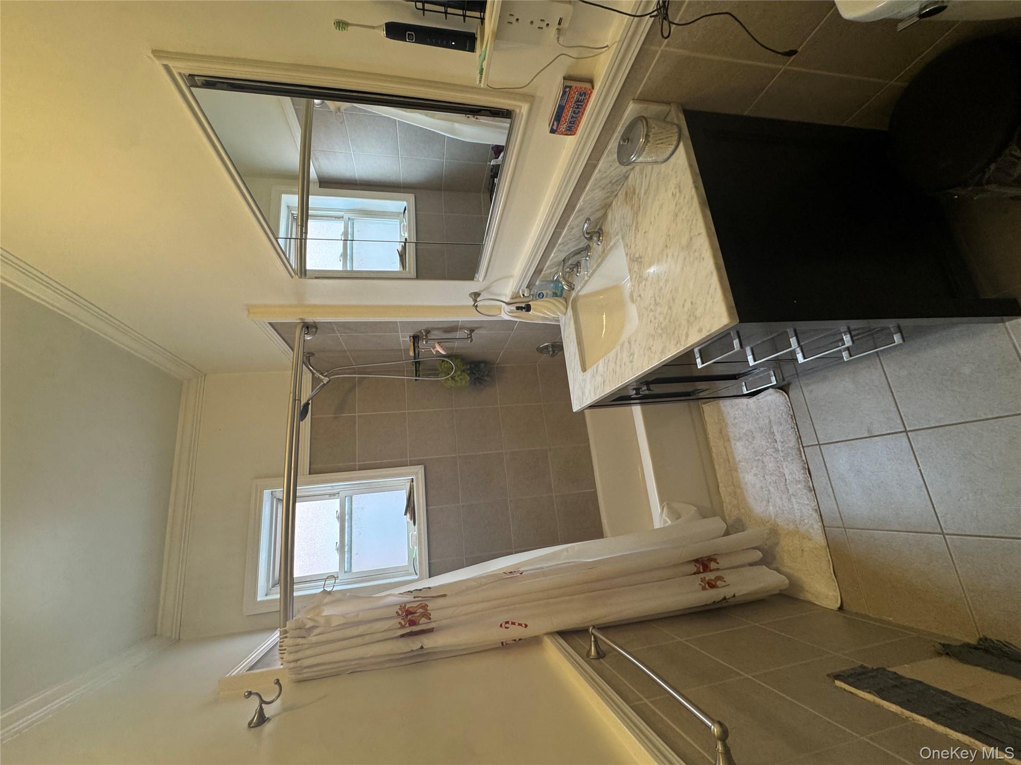 #15 photo, 7027 68th Place, 뉴욕퀸즈 Glendale , NY 11385