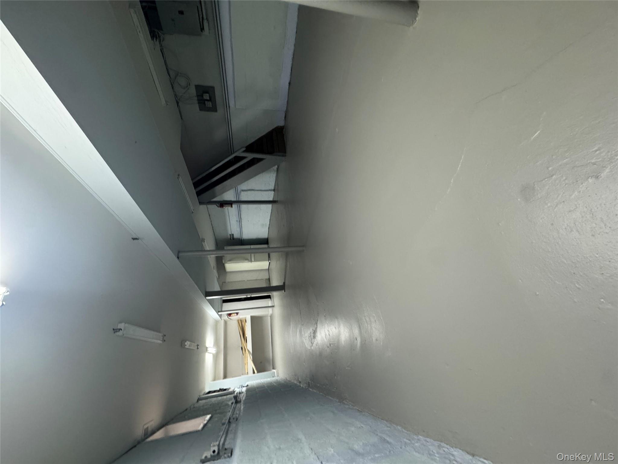 #20 photo, 7027 68th Place, 뉴욕퀸즈 Glendale , NY 11385