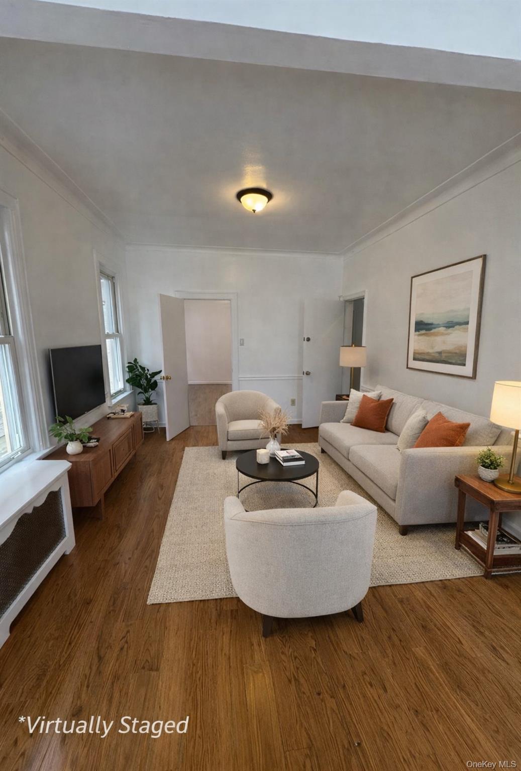 #3 photo, 7027 68th Place, 뉴욕퀸즈 Glendale , NY 11385